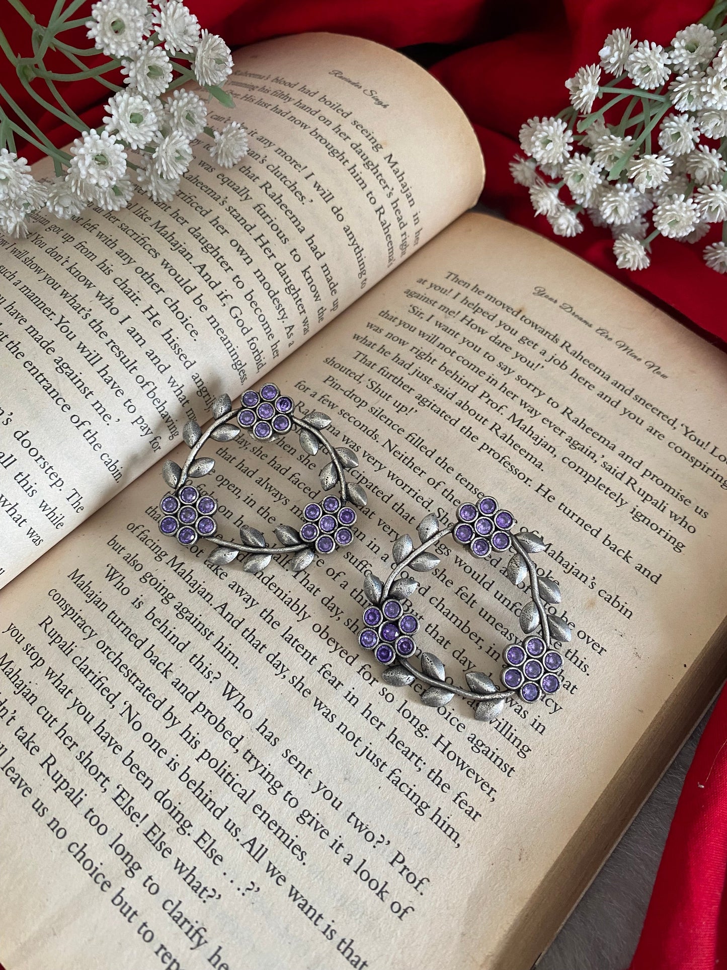 TRIANGLE PETAL STUDS Gehnacollections