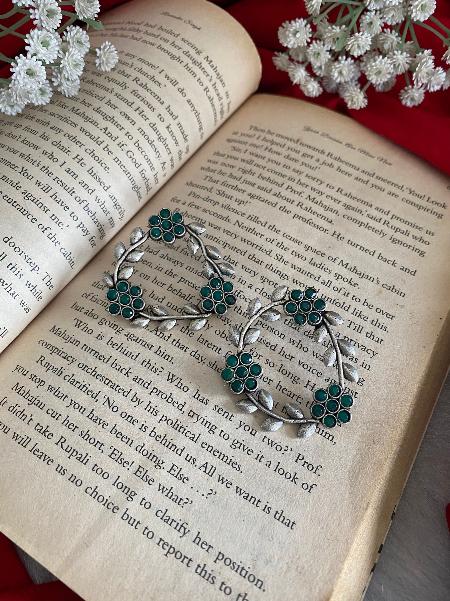 TRIANGLE PETAL STUDS Gehnacollections