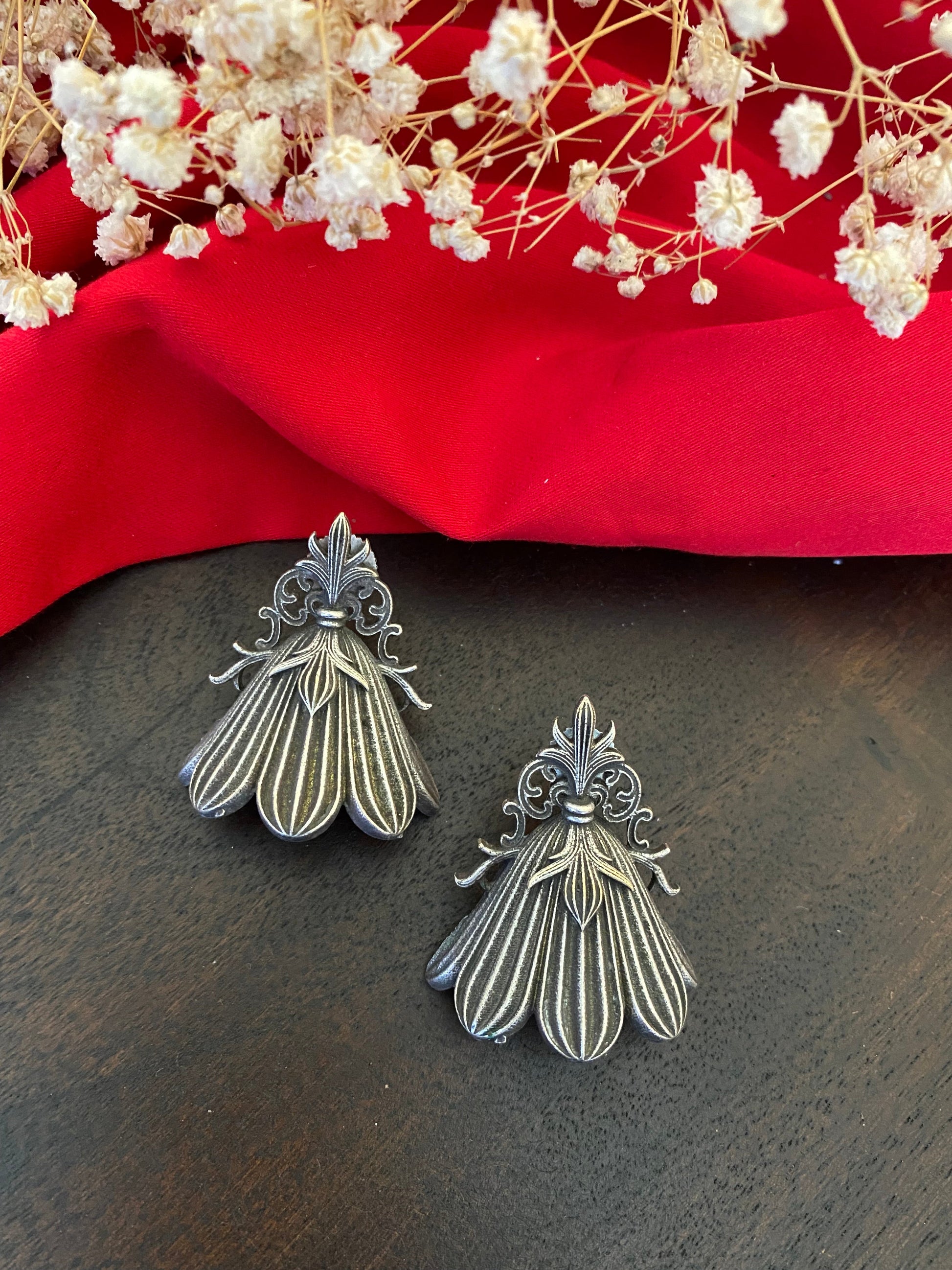 LOTUS STUDS Gehnacollections