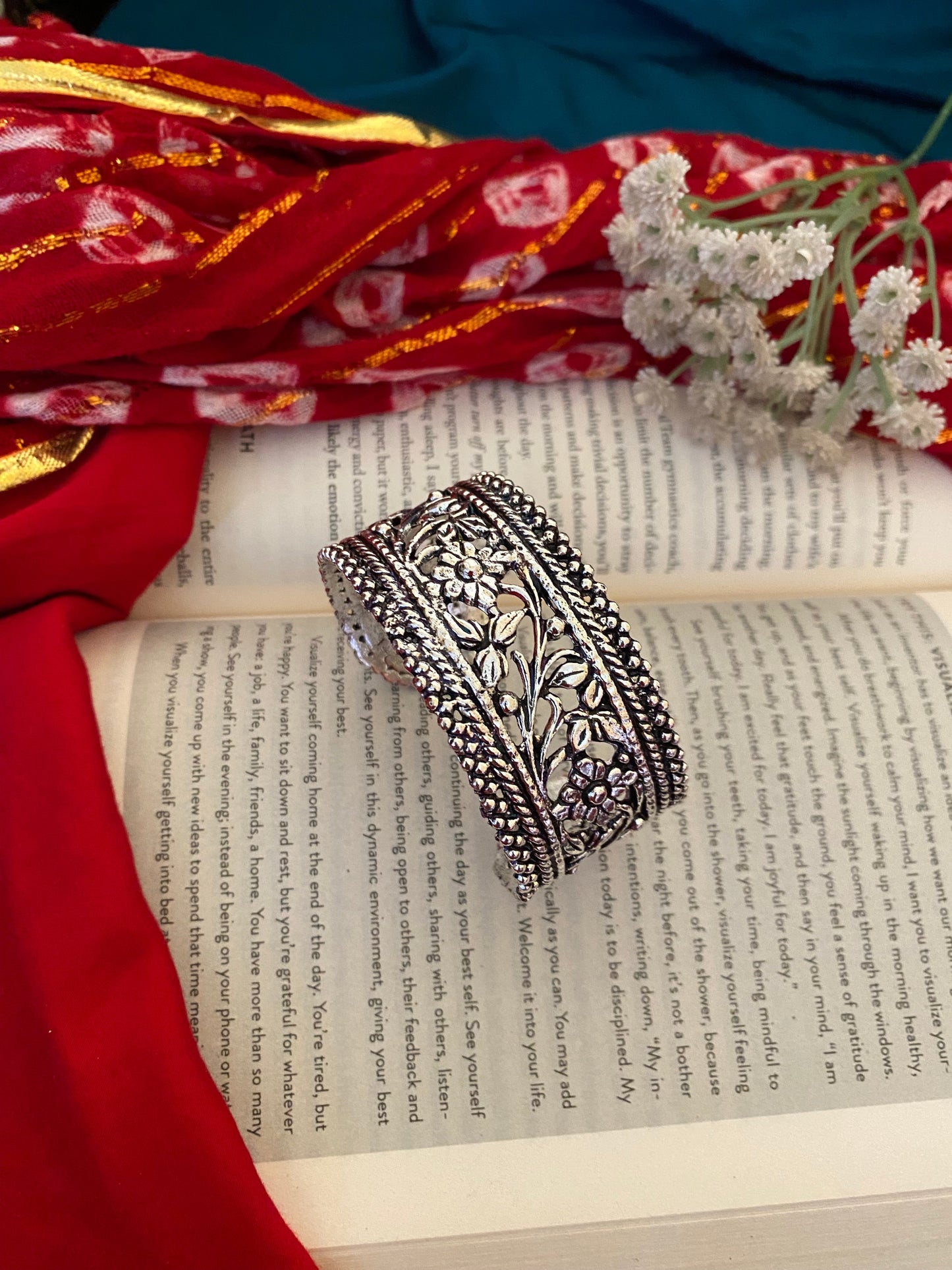 AYUSHI KADA Gehnacollections