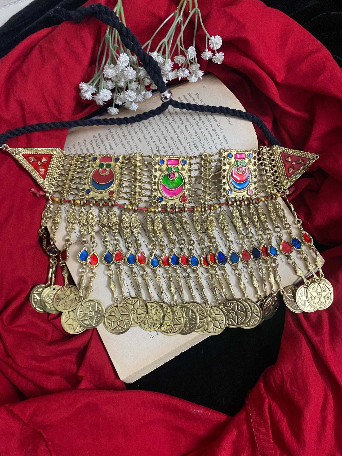 SABANA CHOKER Gehnacollections