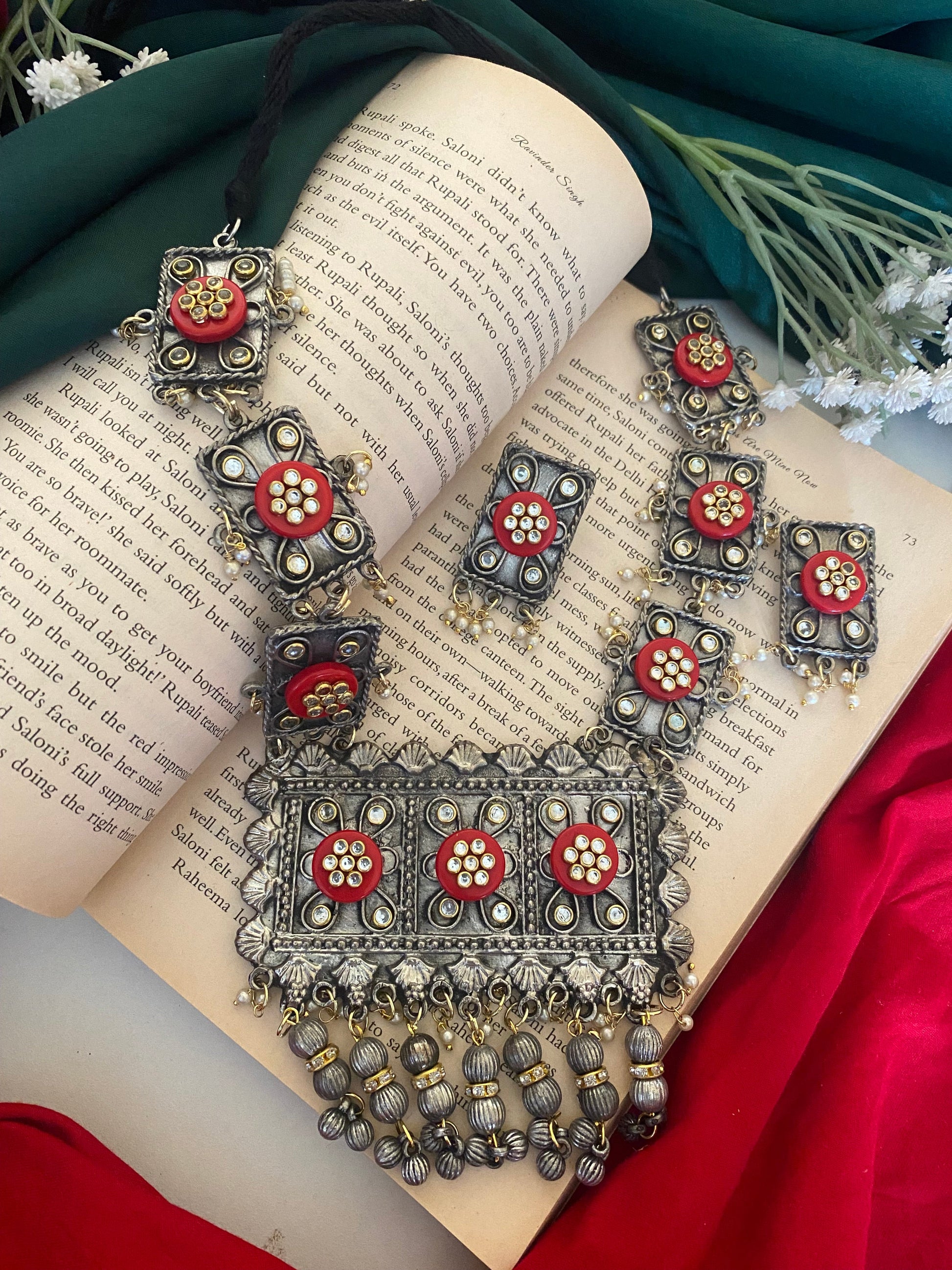SHAGUFTA LONG NECKLACE SET Gehnacollections