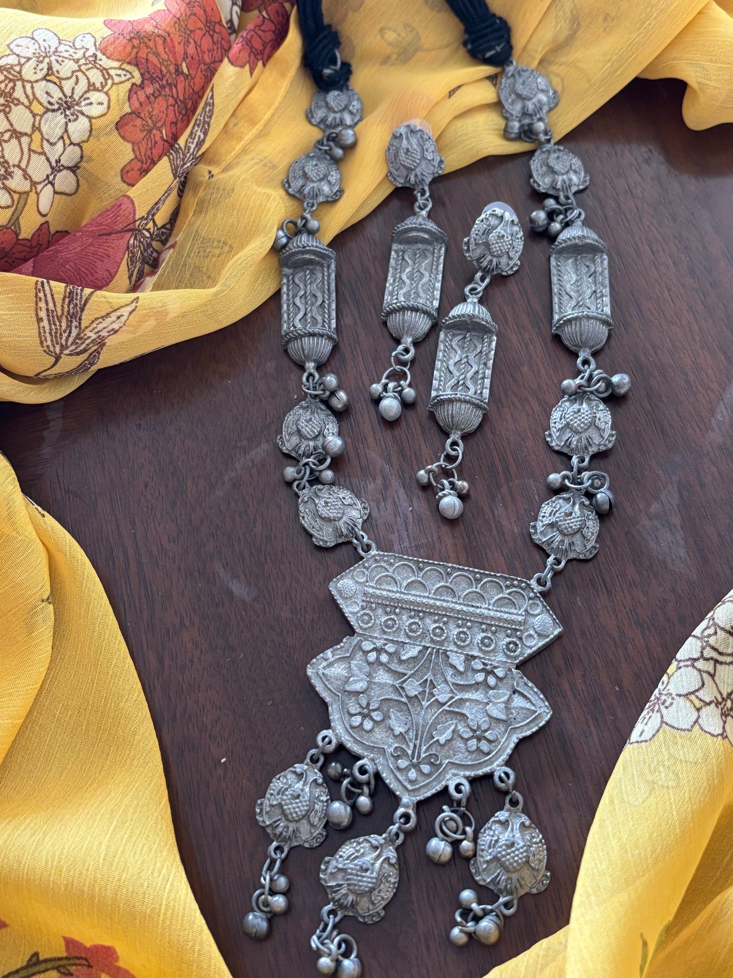 BLACK POLISH NECKLACE SET Gehnacollections