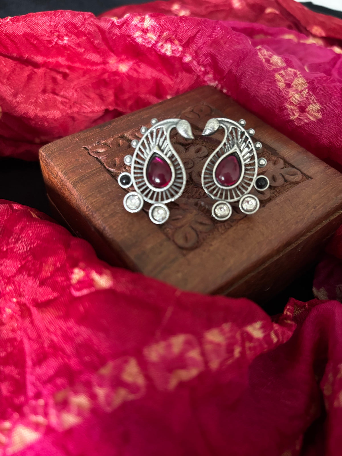 Kolka studs Gehnacollections
