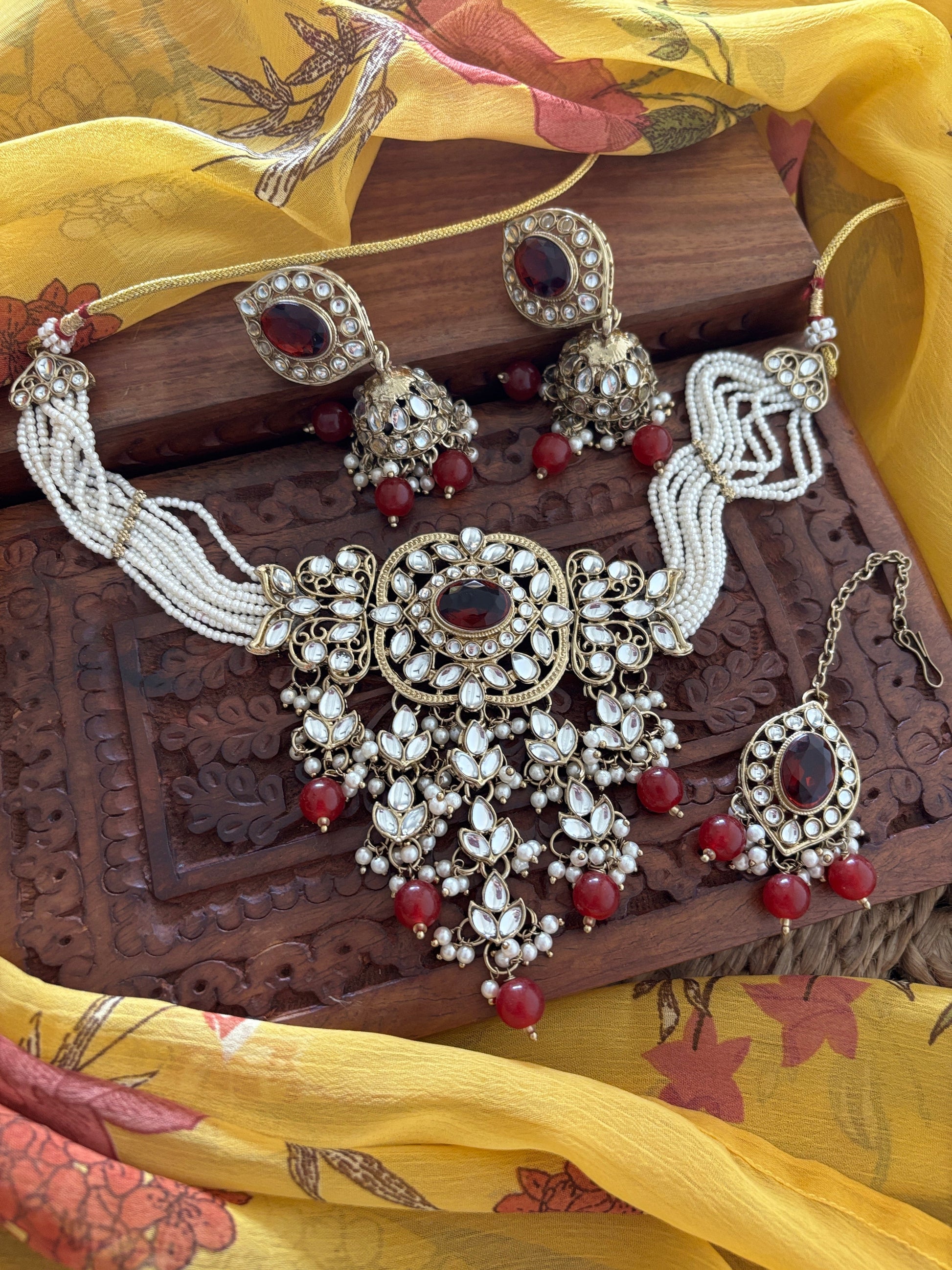 RHEA CHOKER SET Gehnacollections