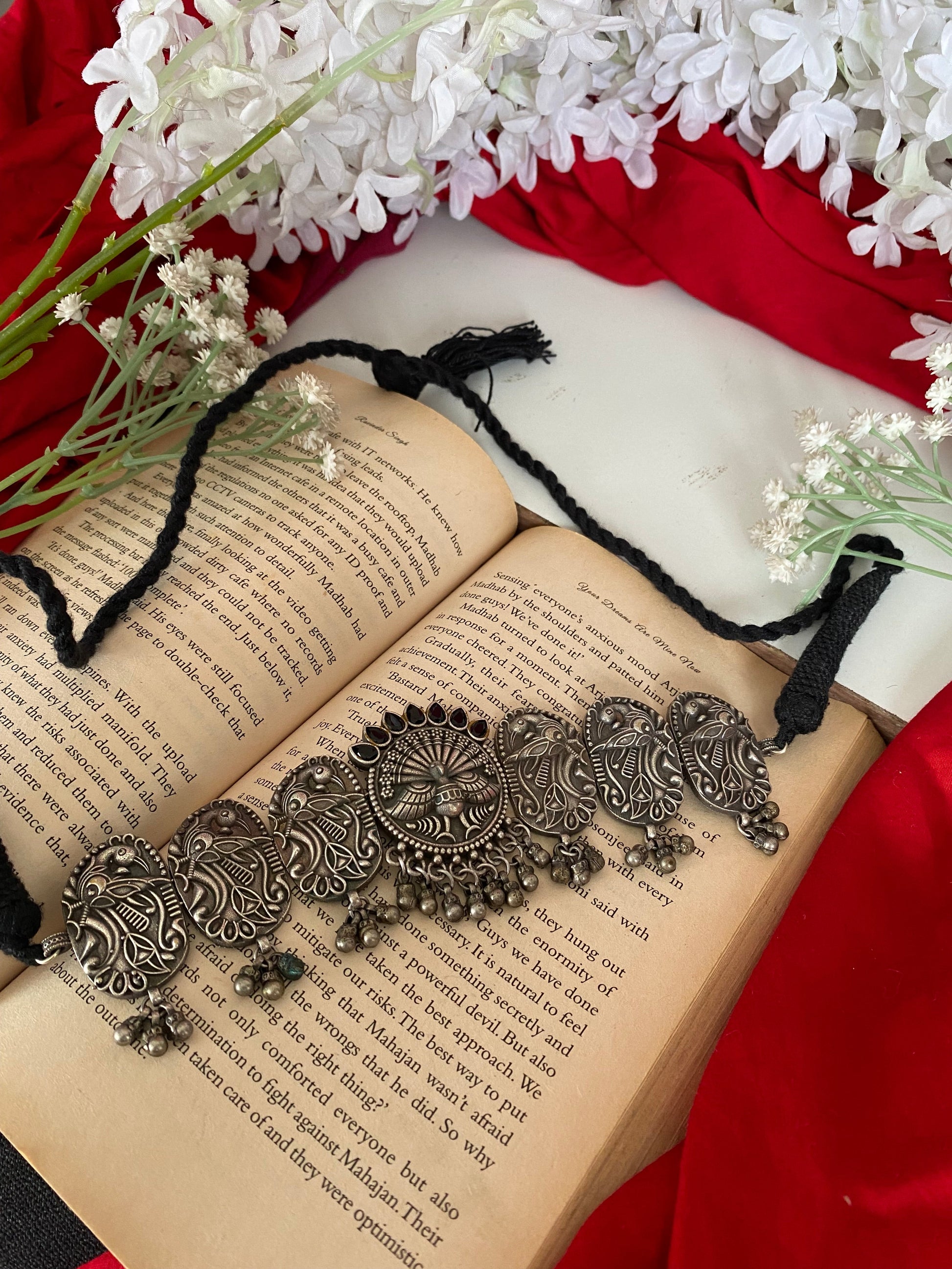 PANKHURI CHOKER Gehnacollections