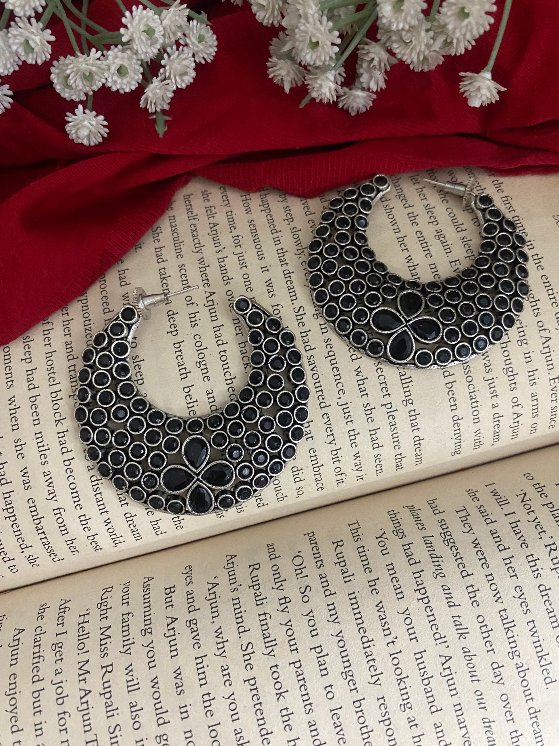 CHAND STUDS Gehnacollections