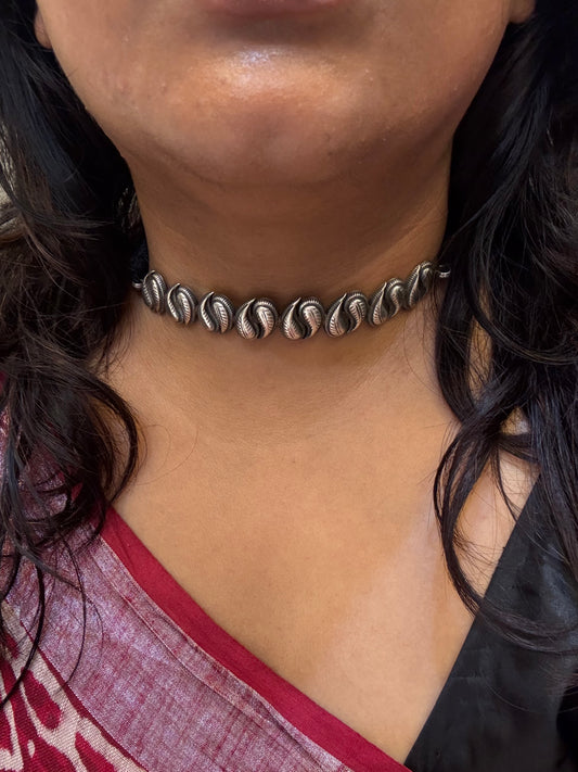 Shelly Choker Gehnacollections
