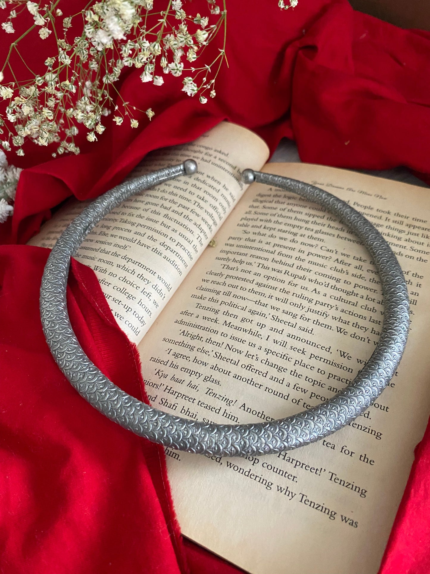 AVIK HASLI Gehnacollections