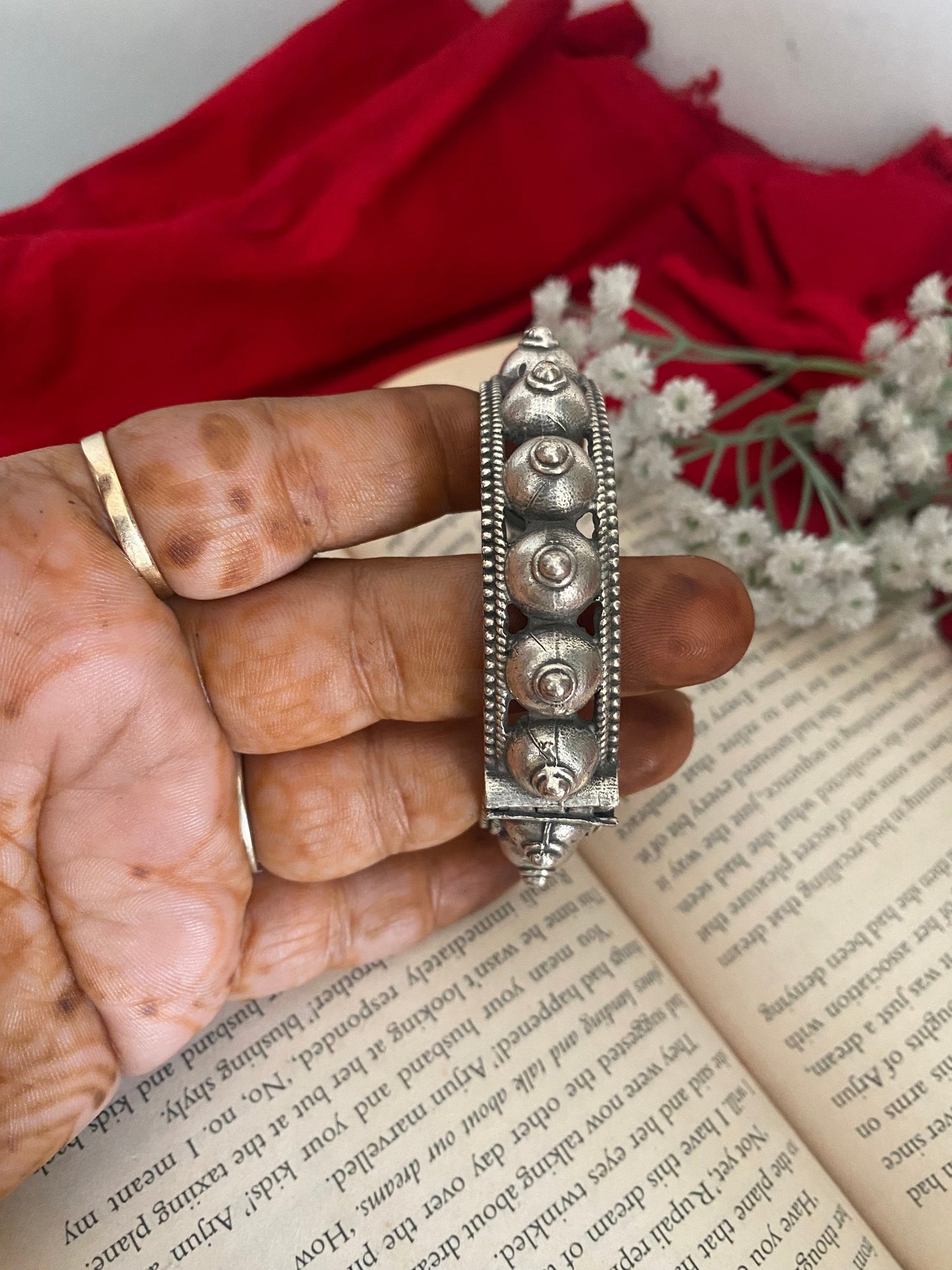 BINDIYA KADA Gehnacollections