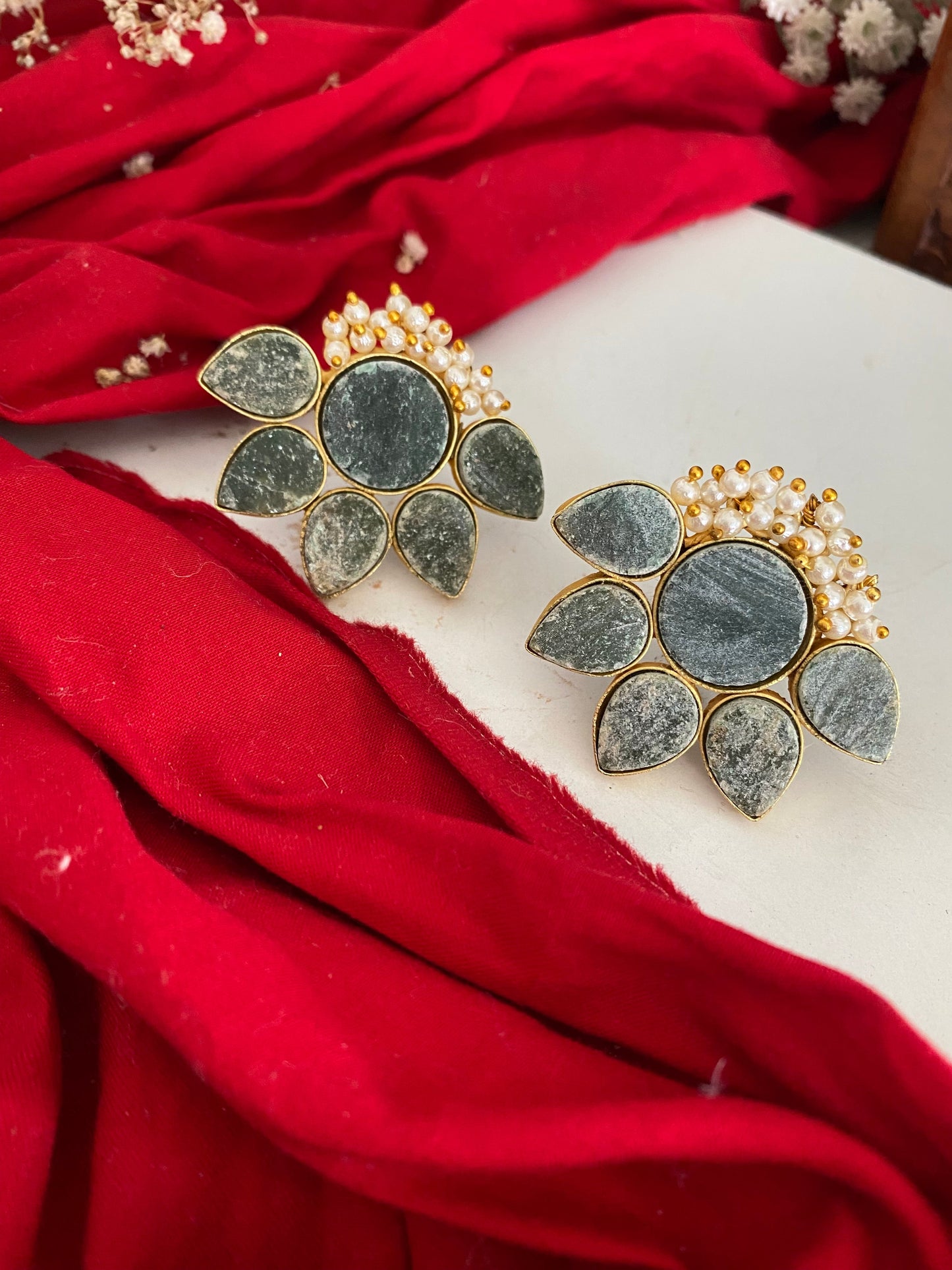 DHEERA STUDS Gehnacollections