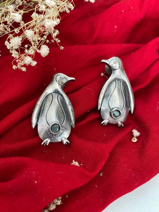 PENGUIN STUDS Gehnacollections