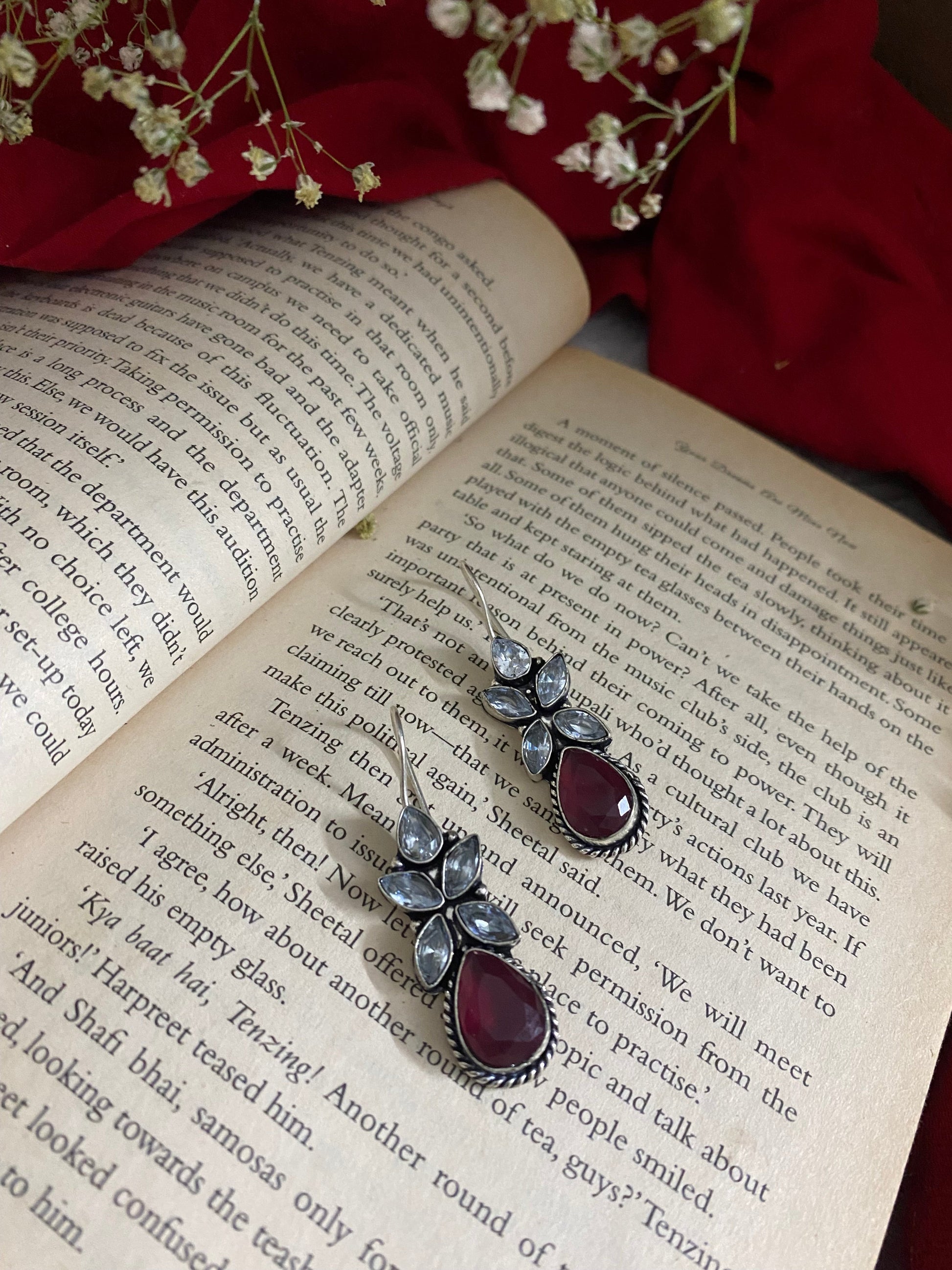 MAHI EARRINGS Gehnacollections