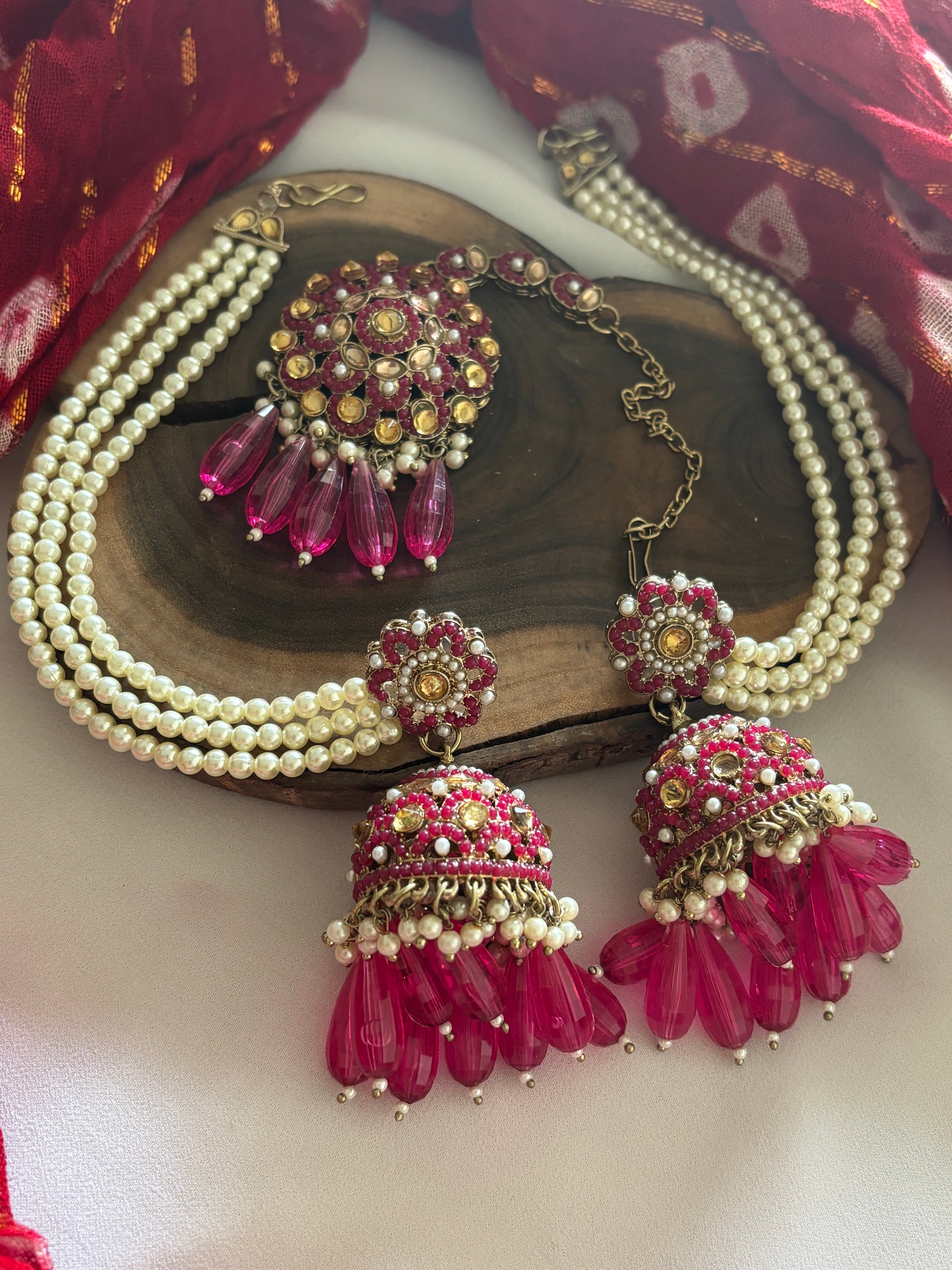 ABHISHIKTA JHUMKA AND MAANGTIKA Gehnacollections