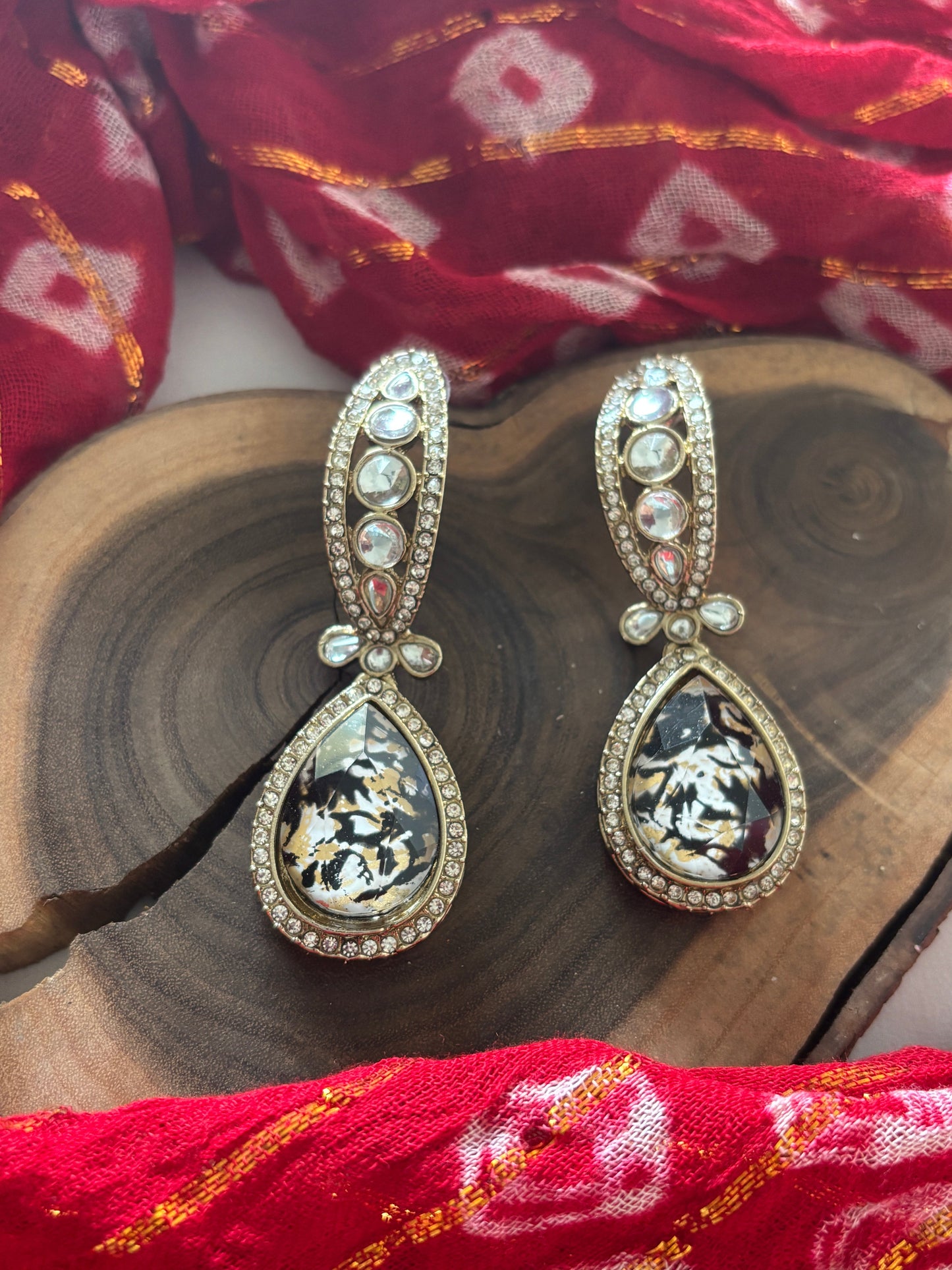 MITIKA DANGLERS Gehnacollections