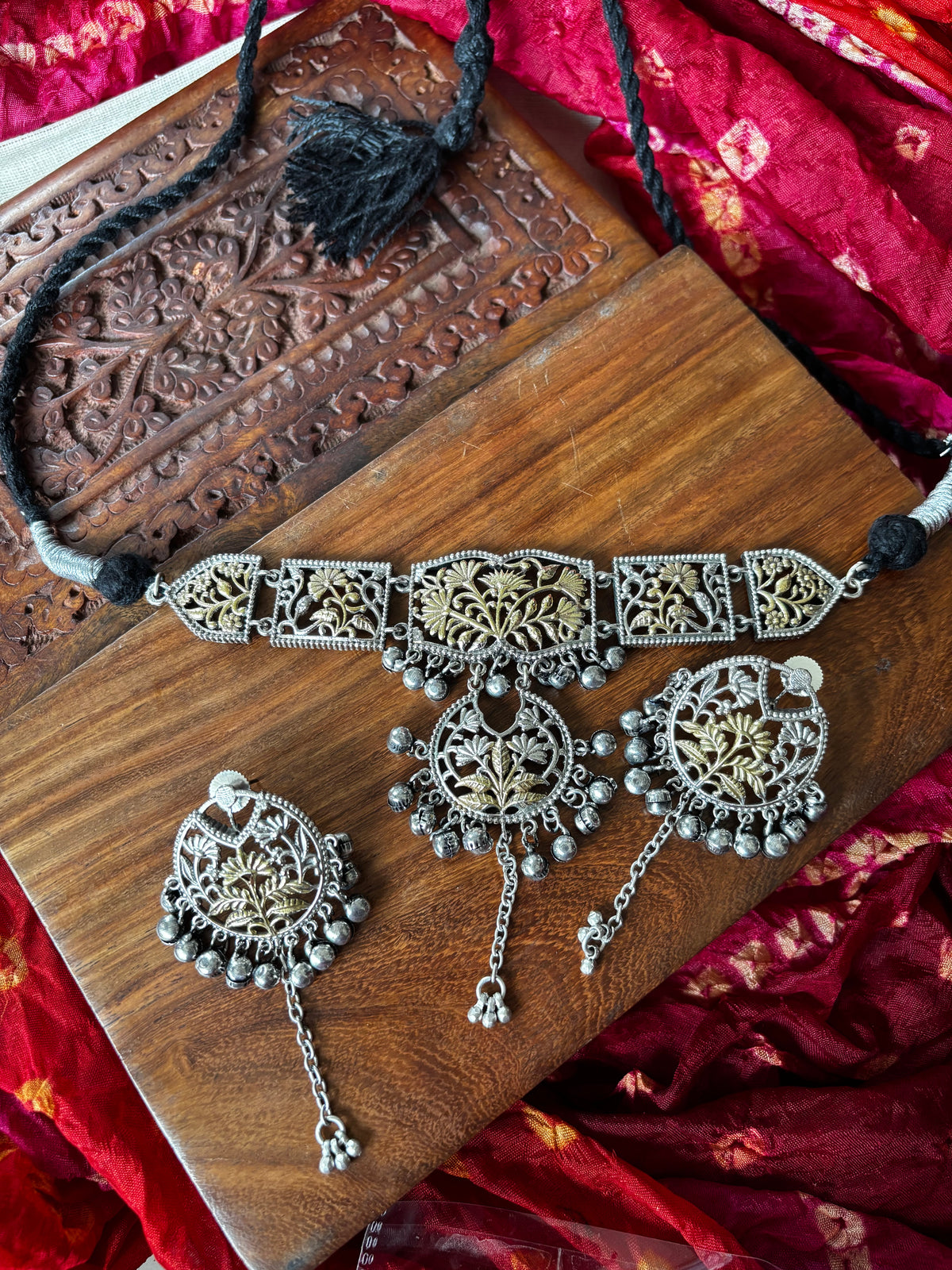 Sharabani Dual tone Choker Set Gehnacollections