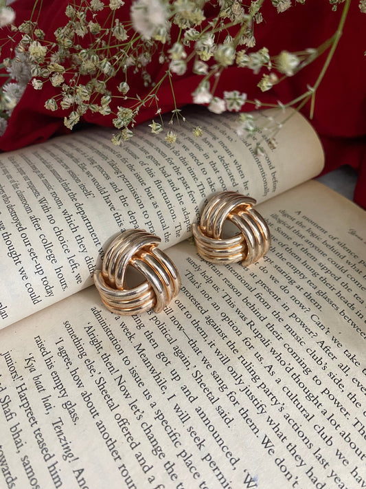 TRIANGLE STUDS Gehnacollections