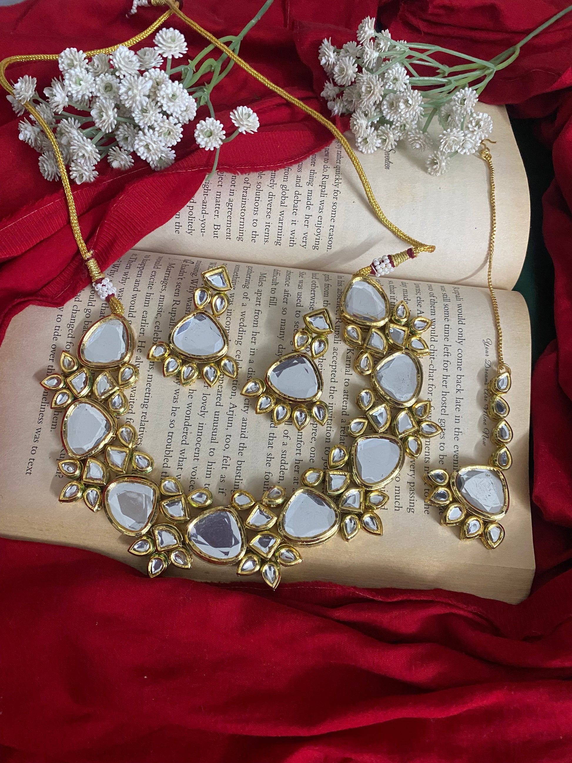 SURBHI CHOKER SET Gehnacollections