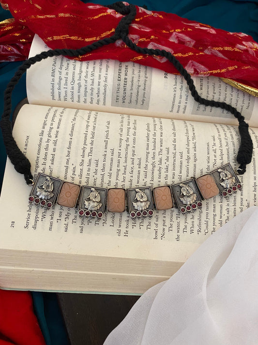 NORA CHOKER Gehnacollections