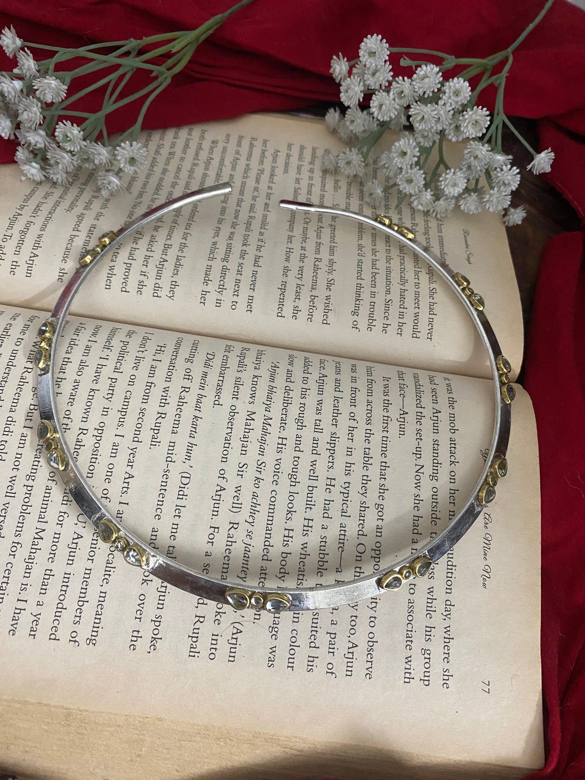 NEERVI HASLI Gehnacollections