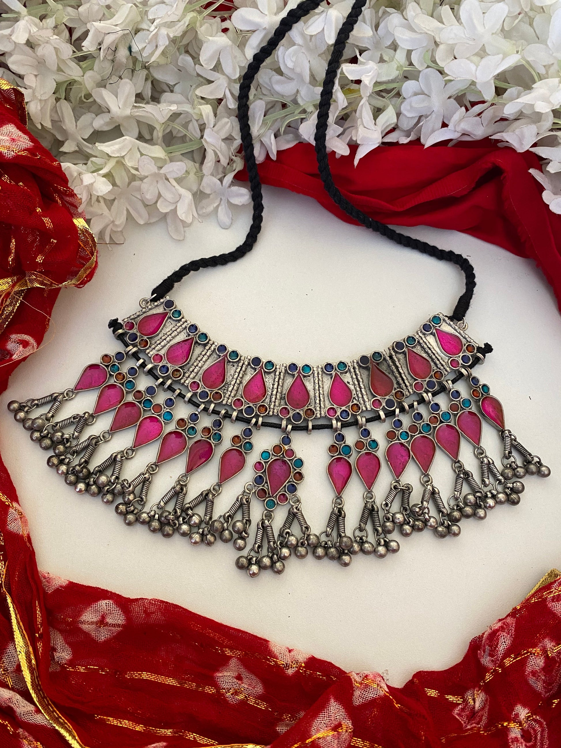 BRINDA CHOKER Gehnacollections