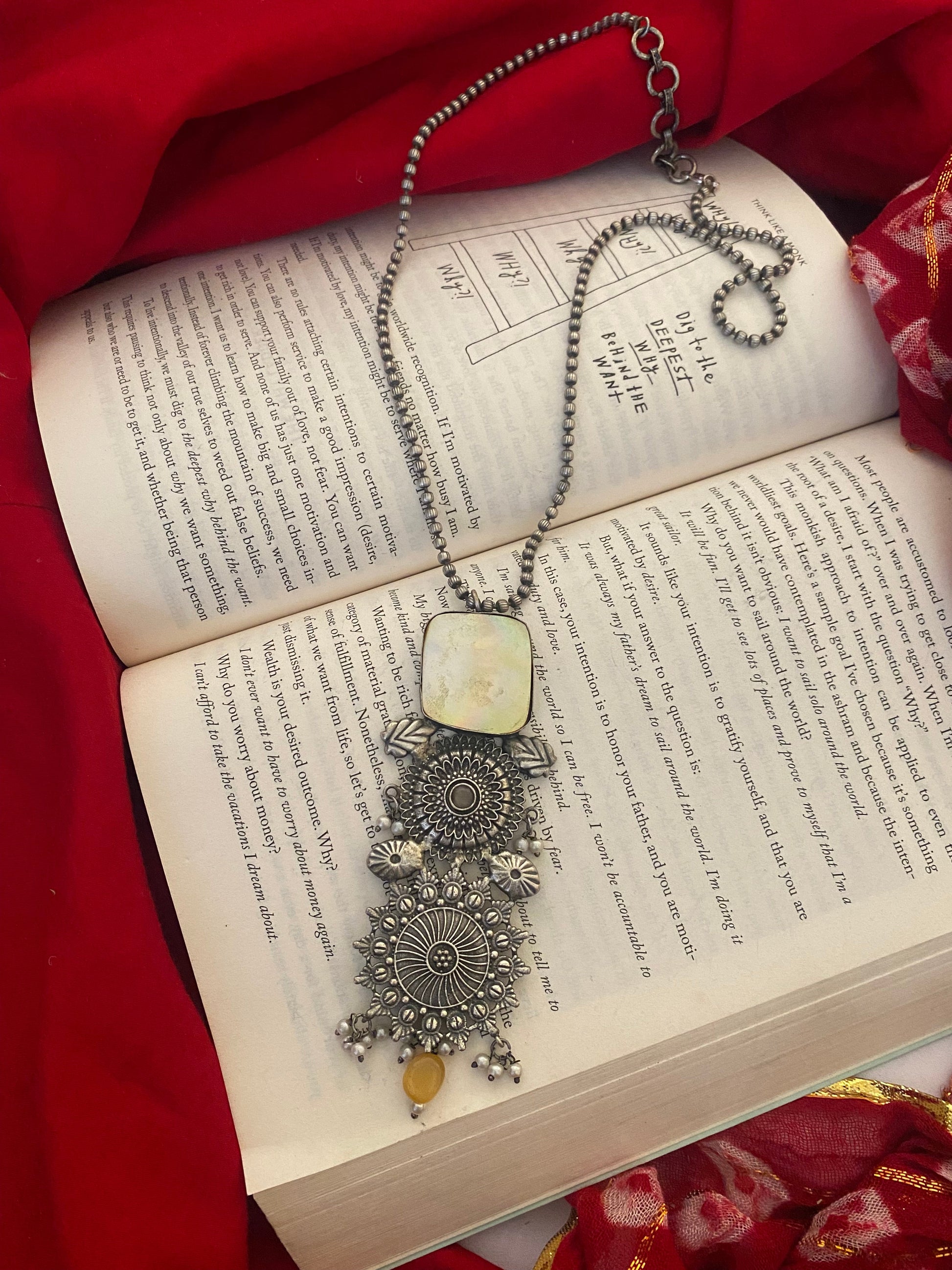 TIE CHAIN NECKLACE Gehnacollections