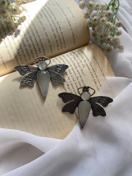 BUTTERFLY MONALISHA STONE STUDS Gehnacollections