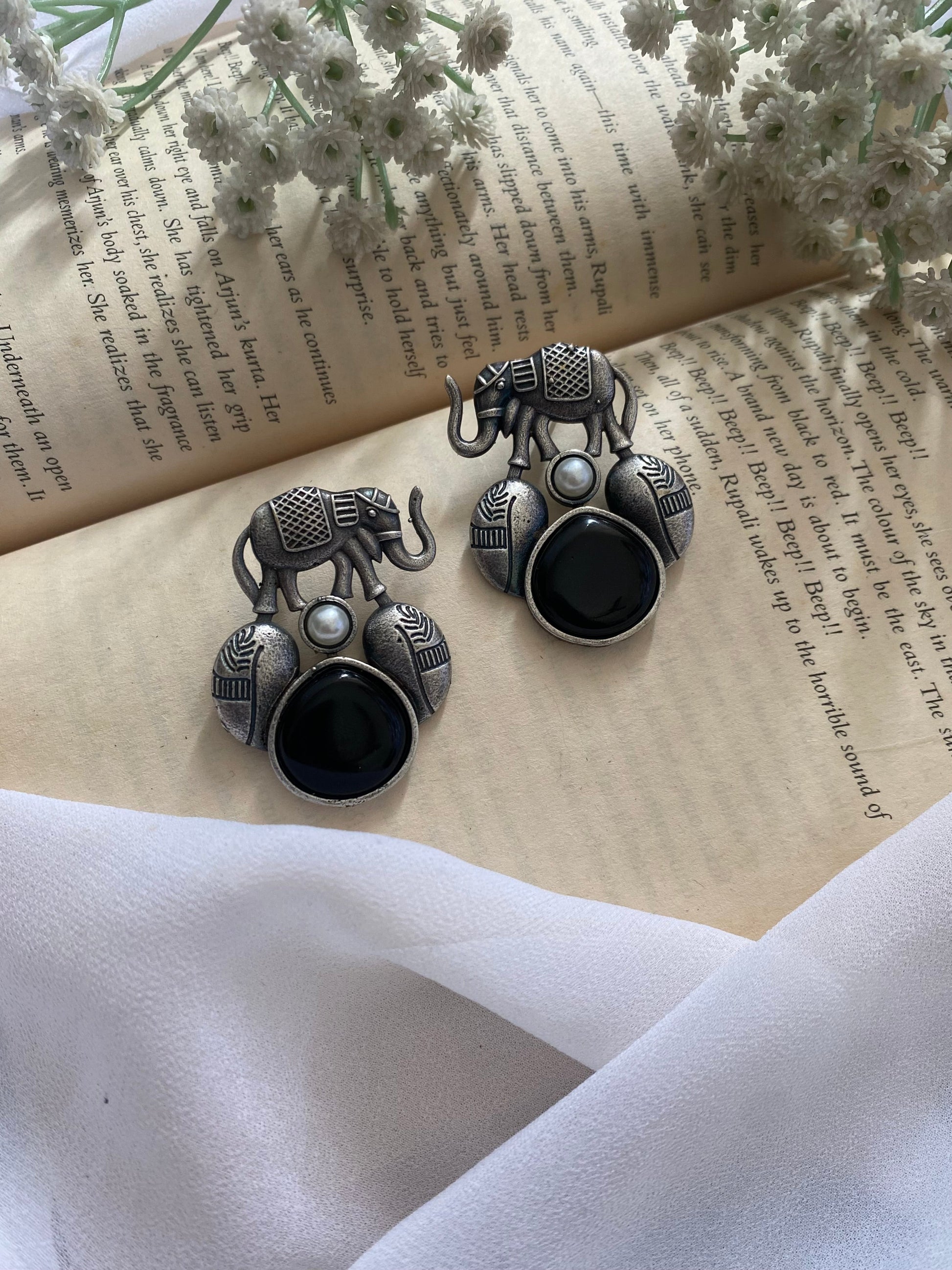 ELEPHANT MONALISHA STONE STUDS Gehnacollections