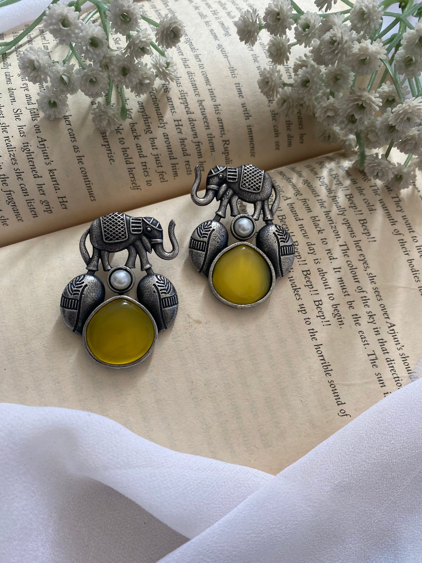 ELEPHANT MONALISHA STONE STUDS Gehnacollections