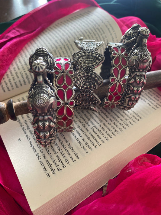 HARHI STACK OF KADA Gehnacollections