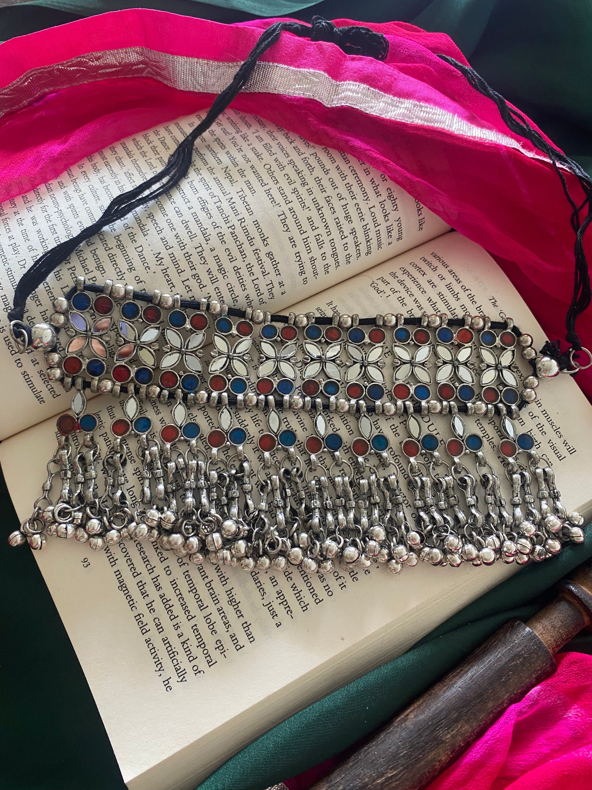 AVNI MIRROR CHOKER Gehnacollections