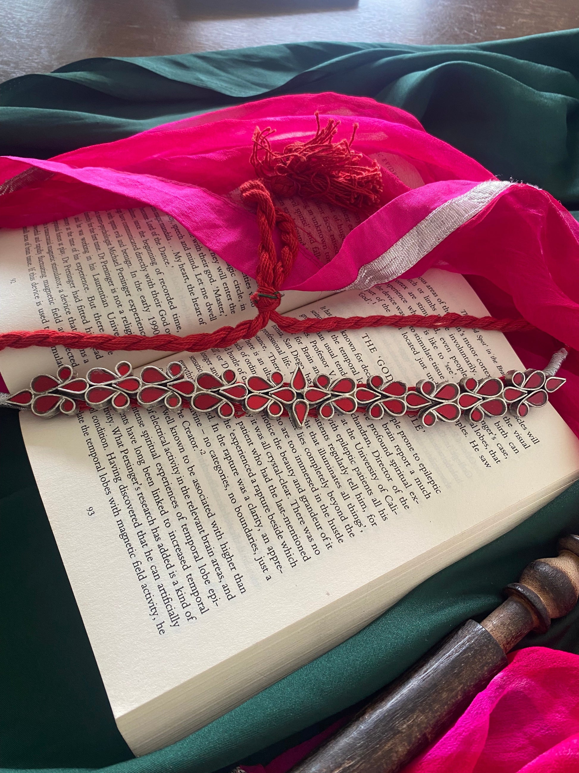 AVANTIKA GLASS CHOKER Gehnacollections