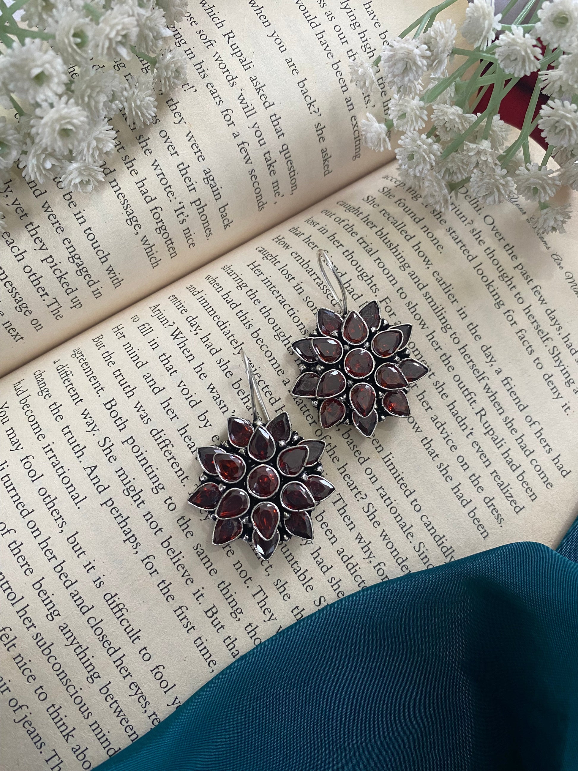 Kshitija Earrings Gehnacollections