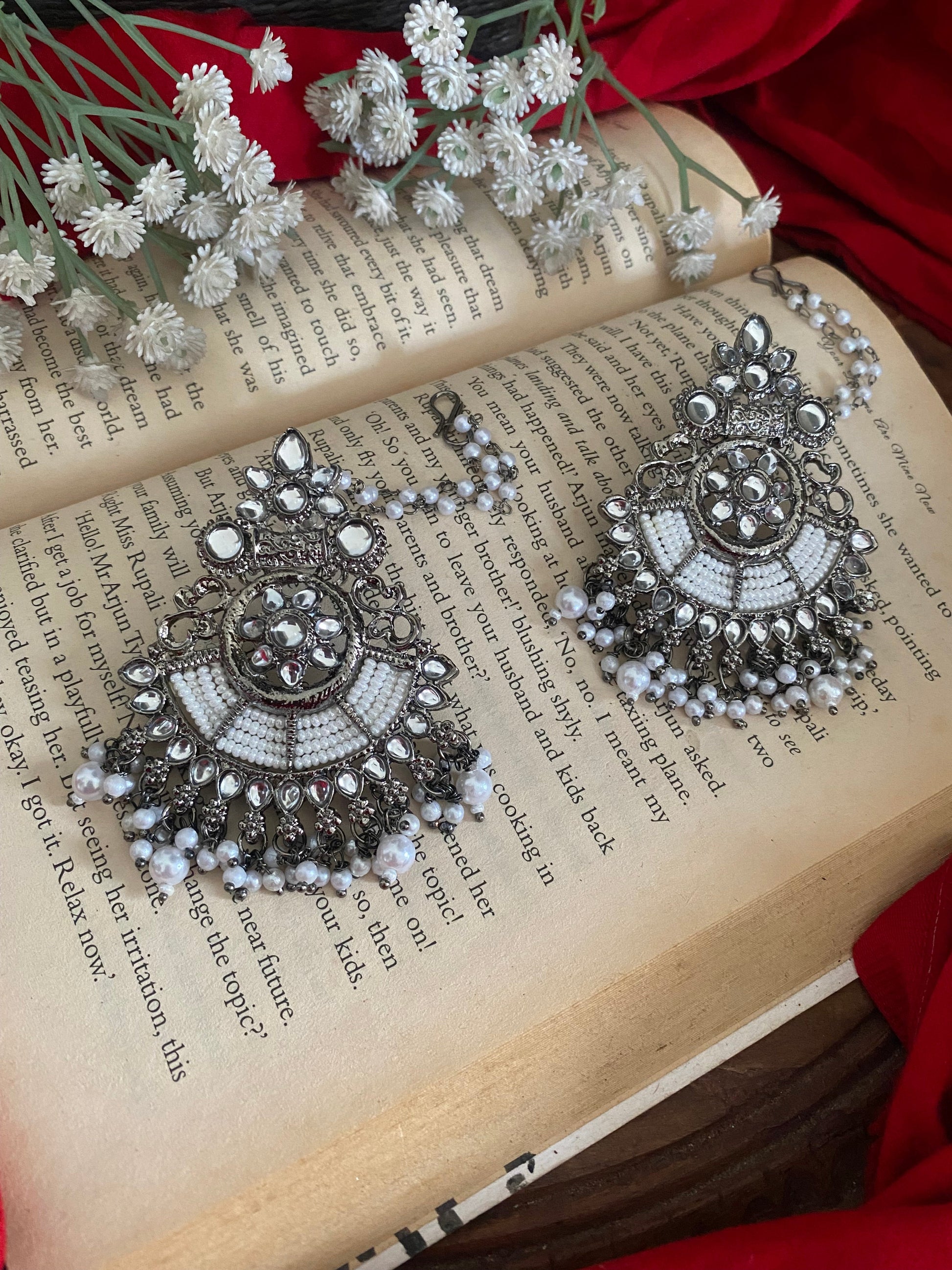 MAYURIKA CHANDBALI WITH KAAN CHAIN Gehnacollections