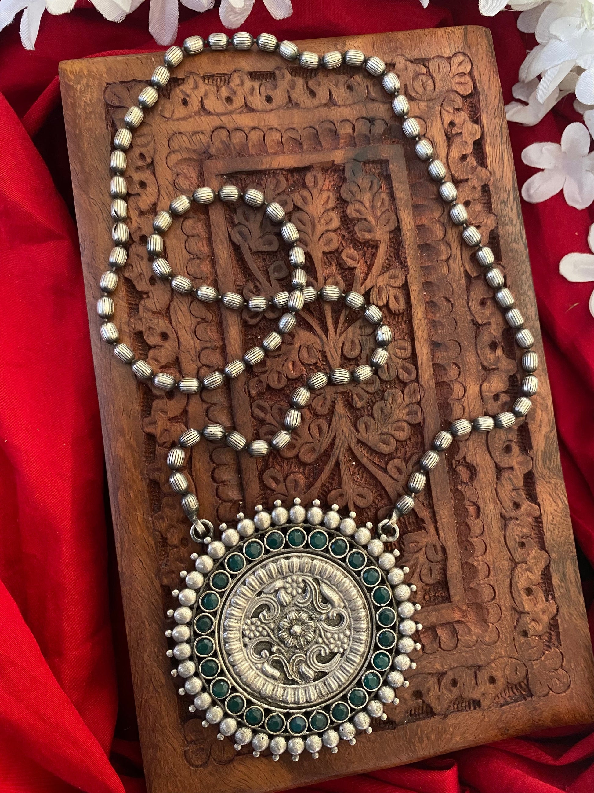 LATIKA LONG NECKLACE Gehnacollections