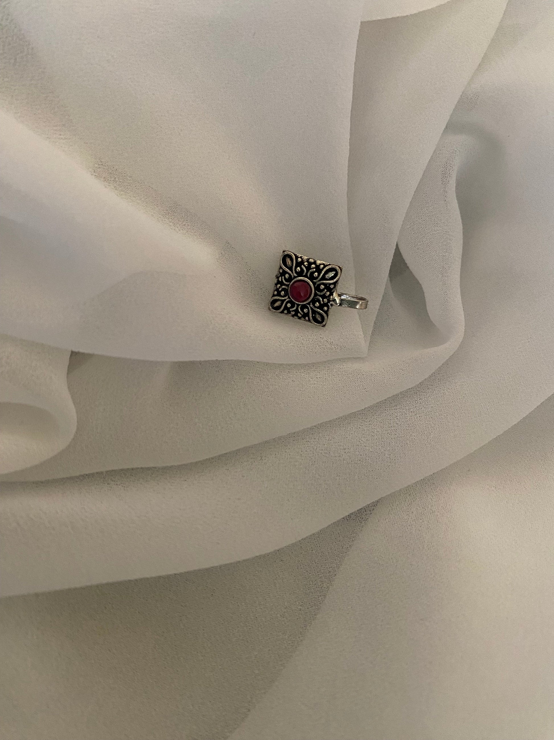 CLIP ON NOSEPIN Gehnacollections