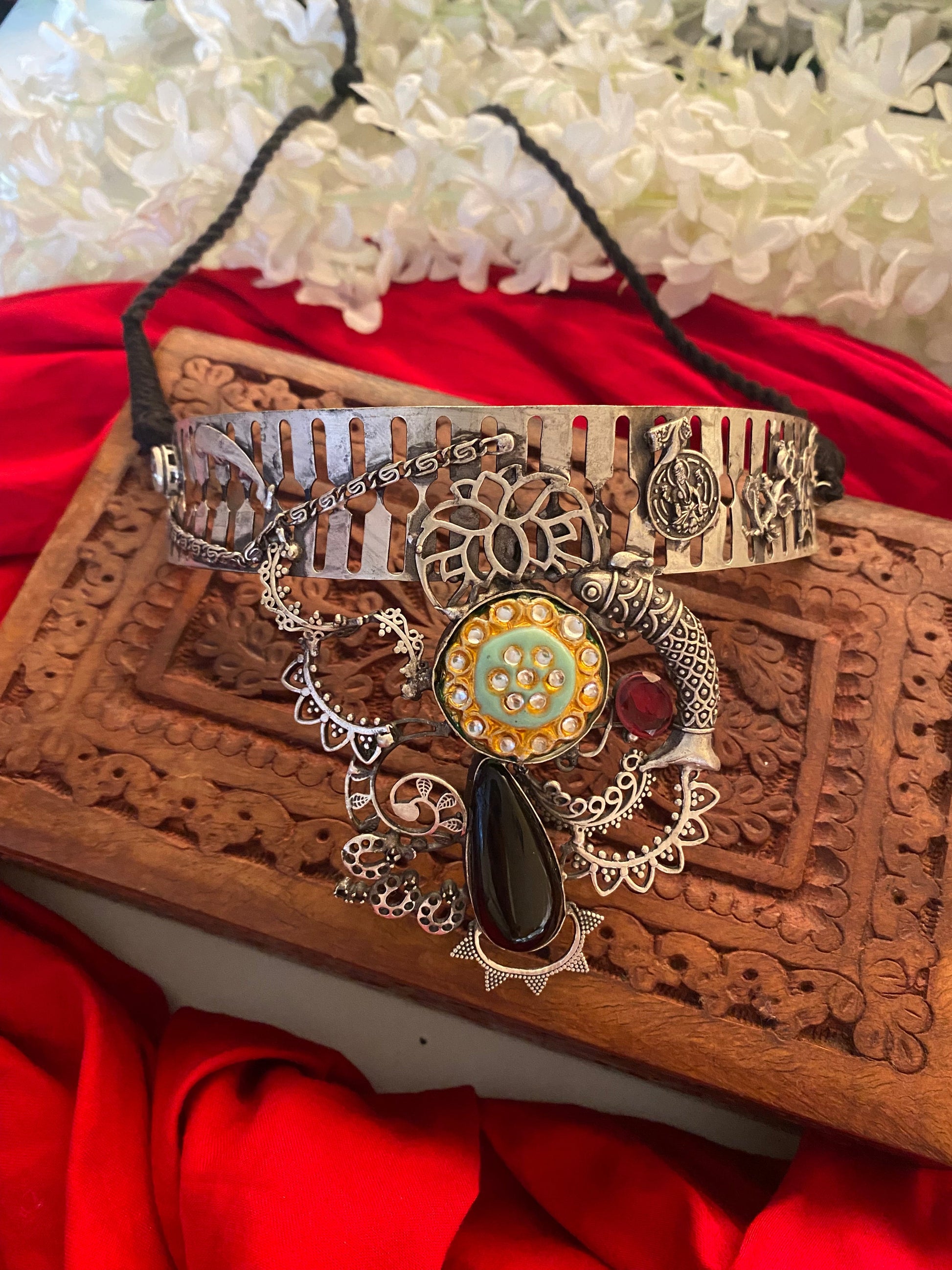 FUSION CHOKER Gehnacollections