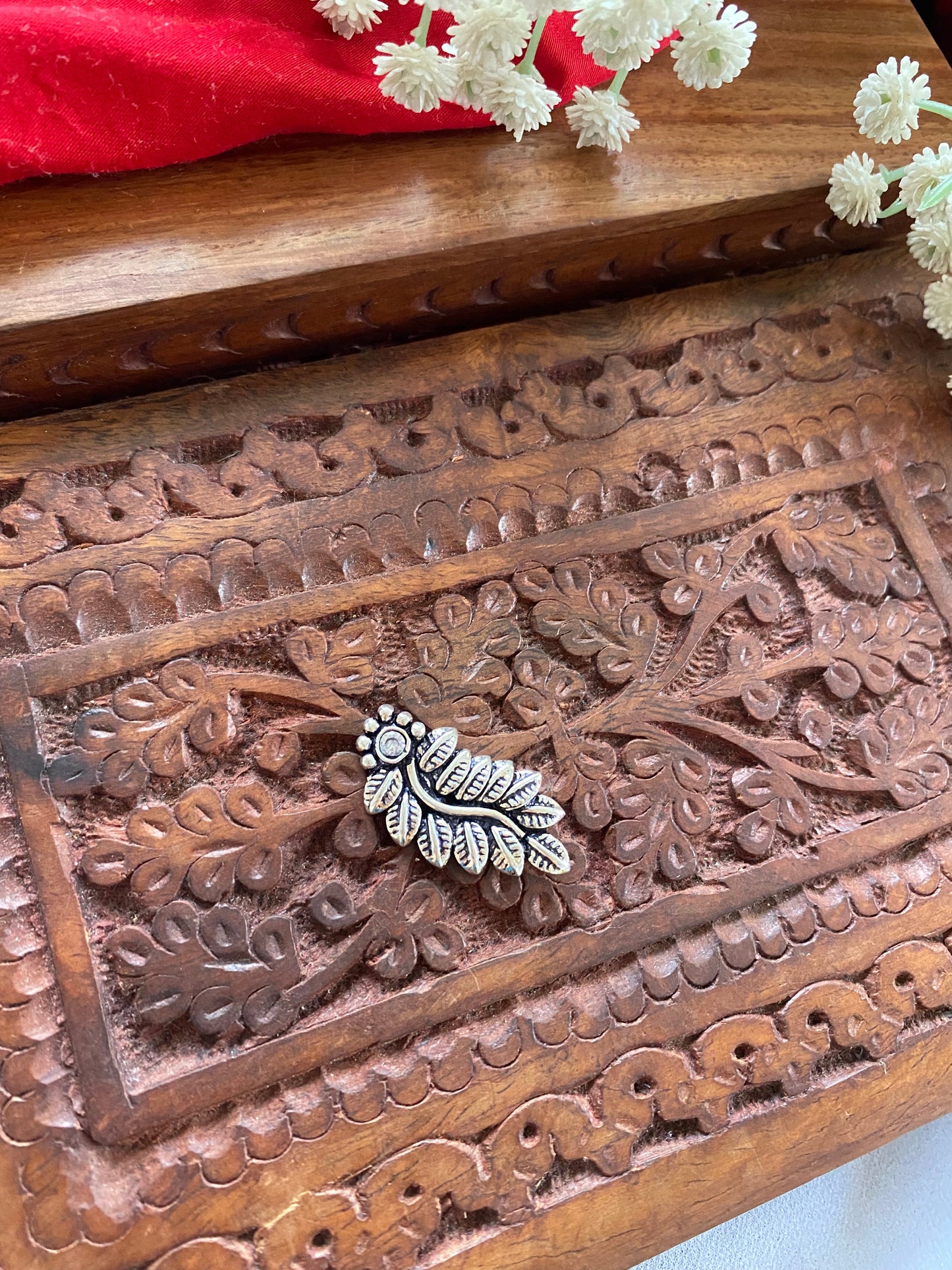 LEAVES PRESS ON NATH Gehnacollections