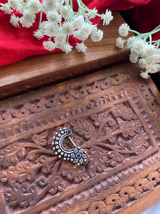 PRESS ON FLOWER NATH Gehnacollections