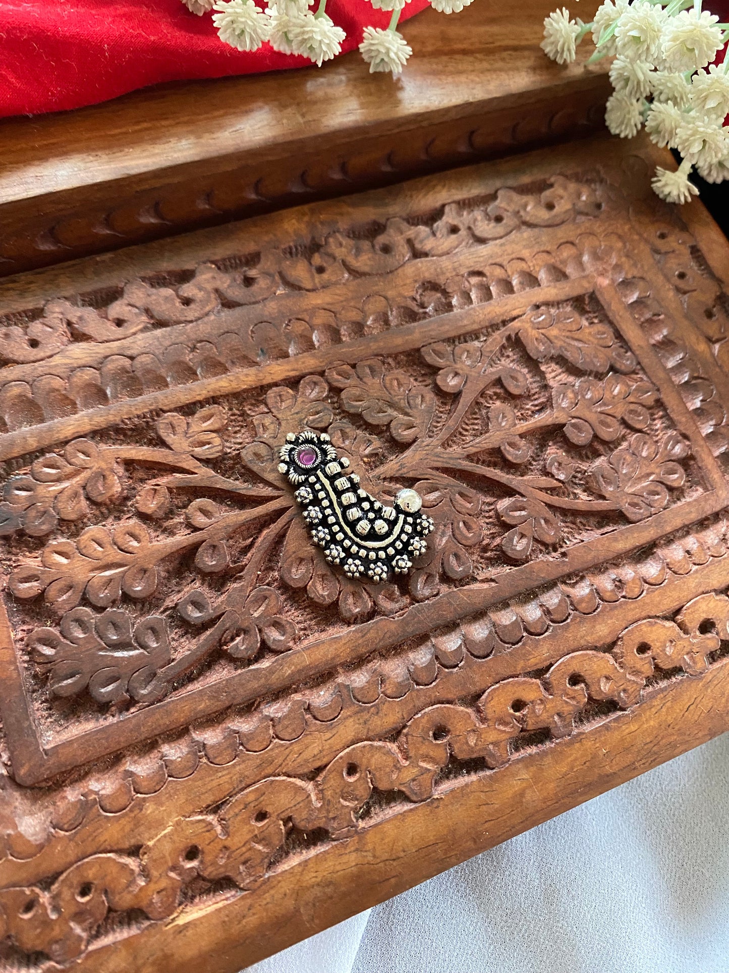 PRESS ON MARATHI NATH Gehnacollections