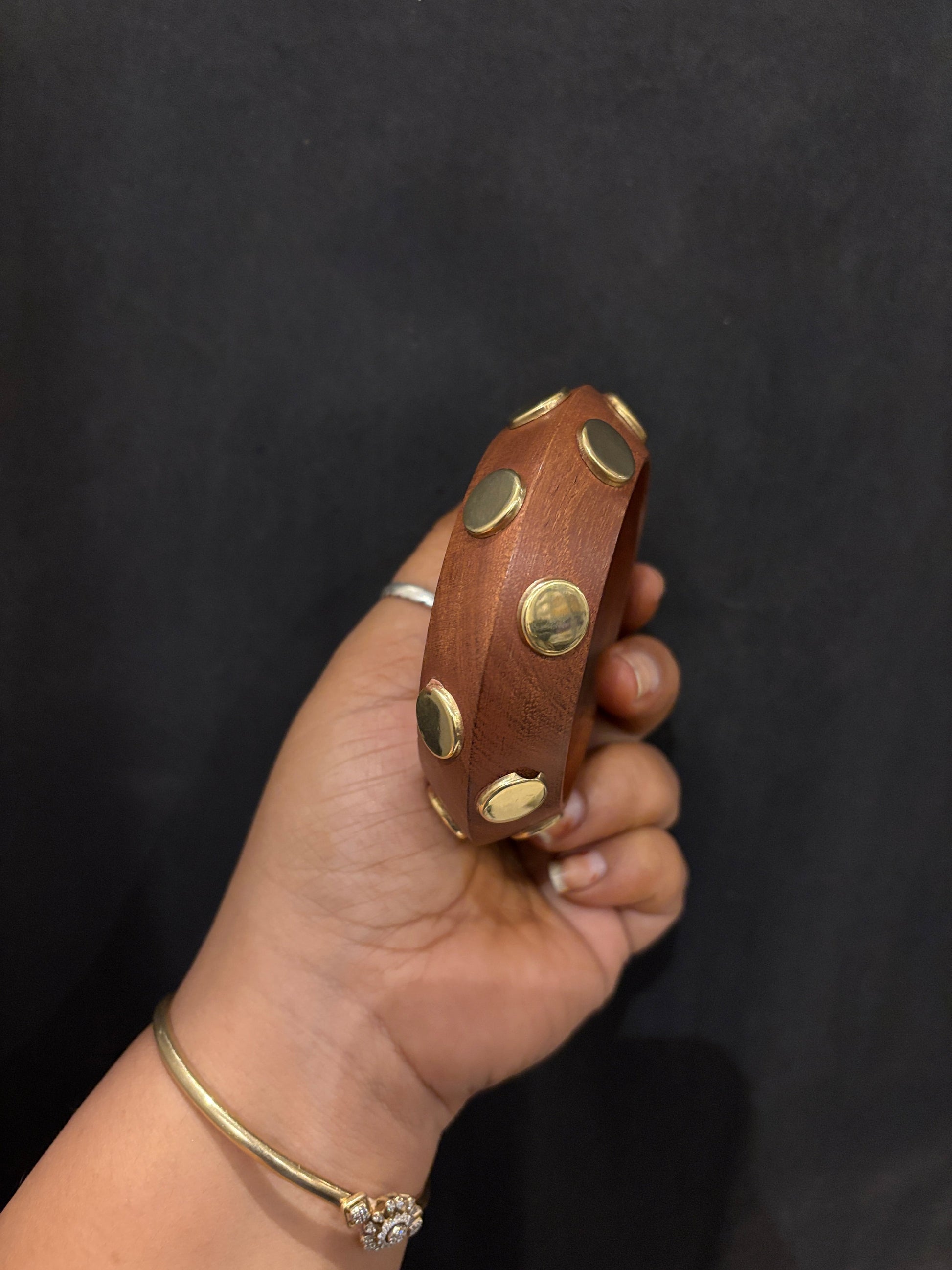 WOODEN KADA Gehnacollections