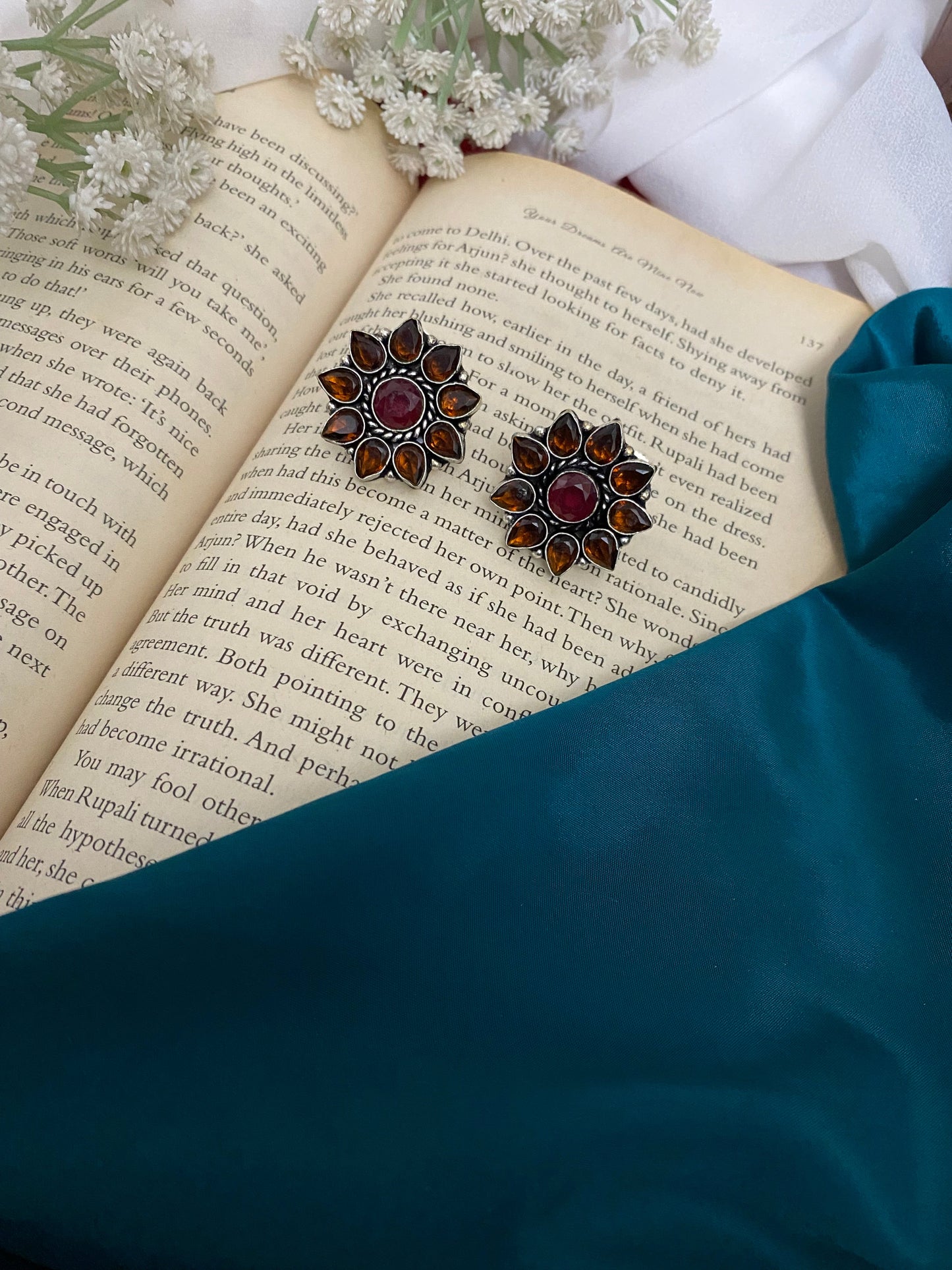 STONE STUDS Gehnacollections