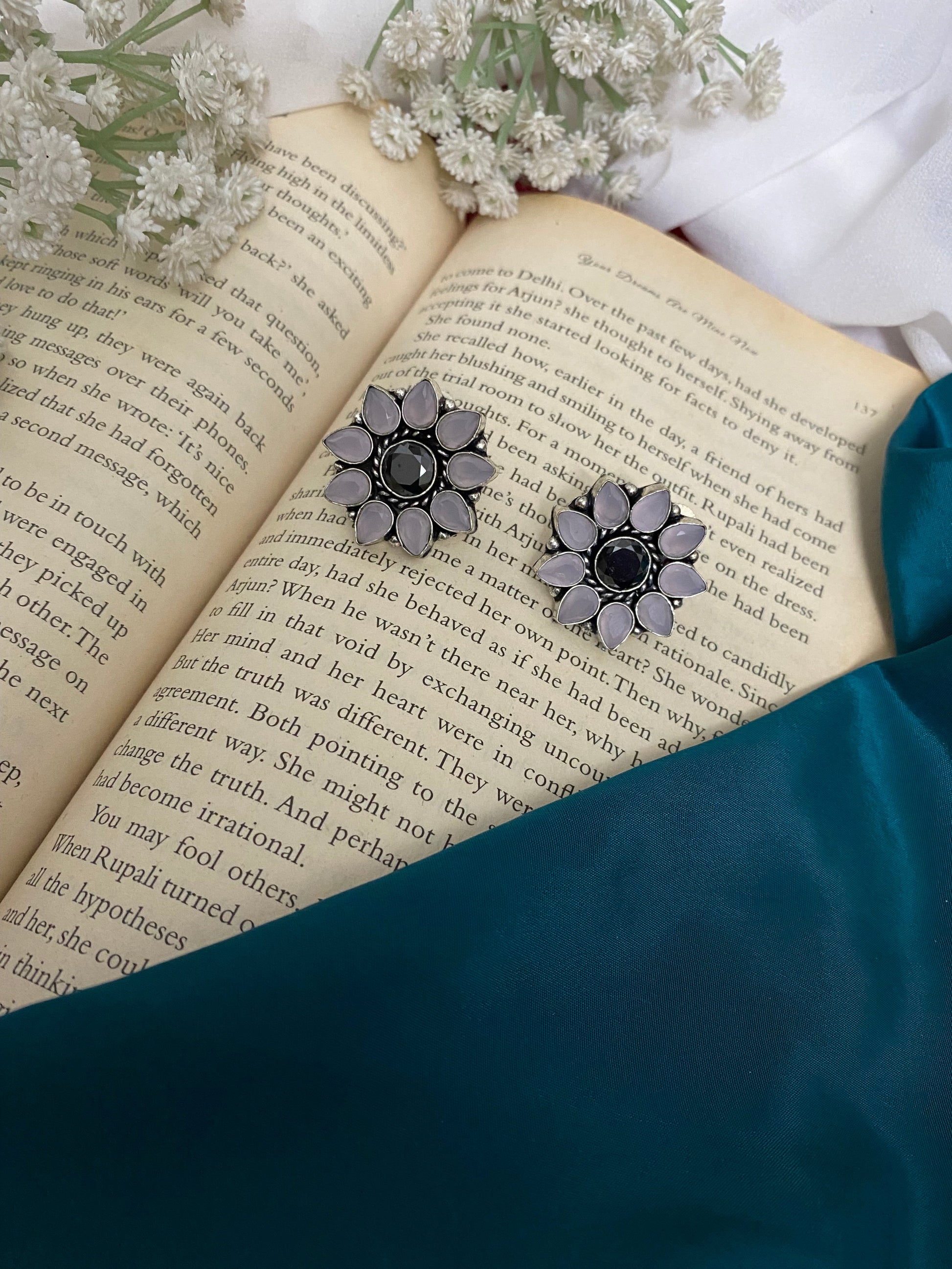 STONE STUDS Gehnacollections