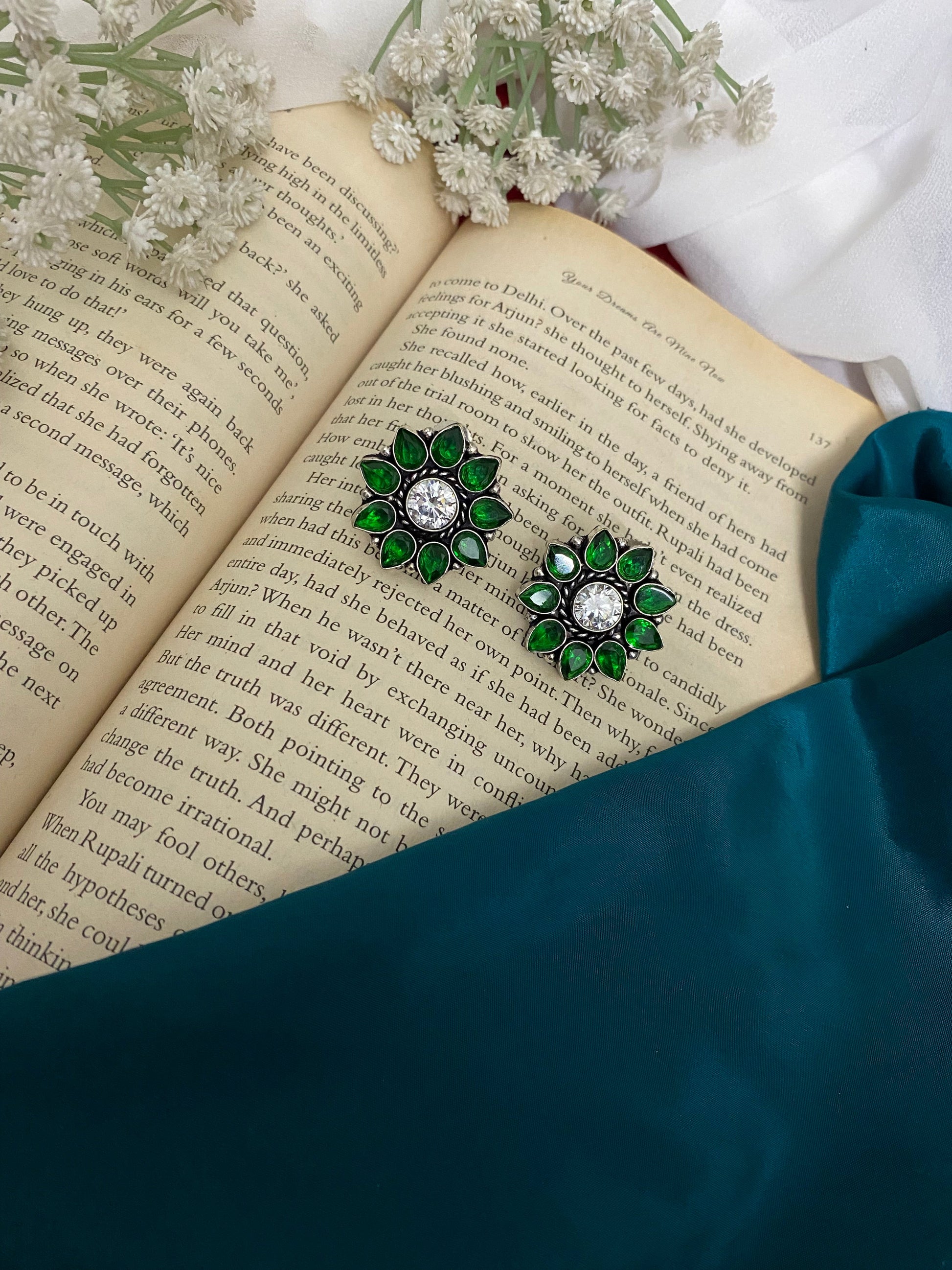 STONE STUDS Gehnacollections