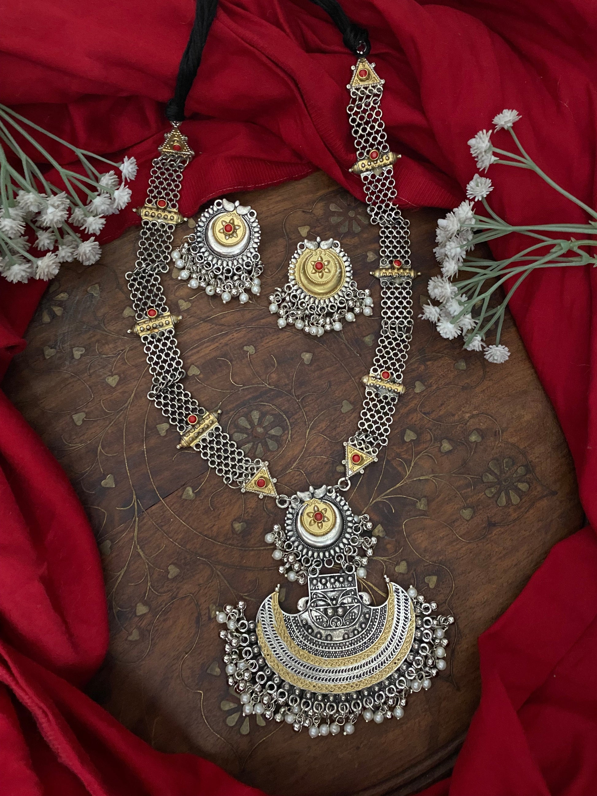 NEELA DUAL TONE NECKLACE SET Gehnacollections