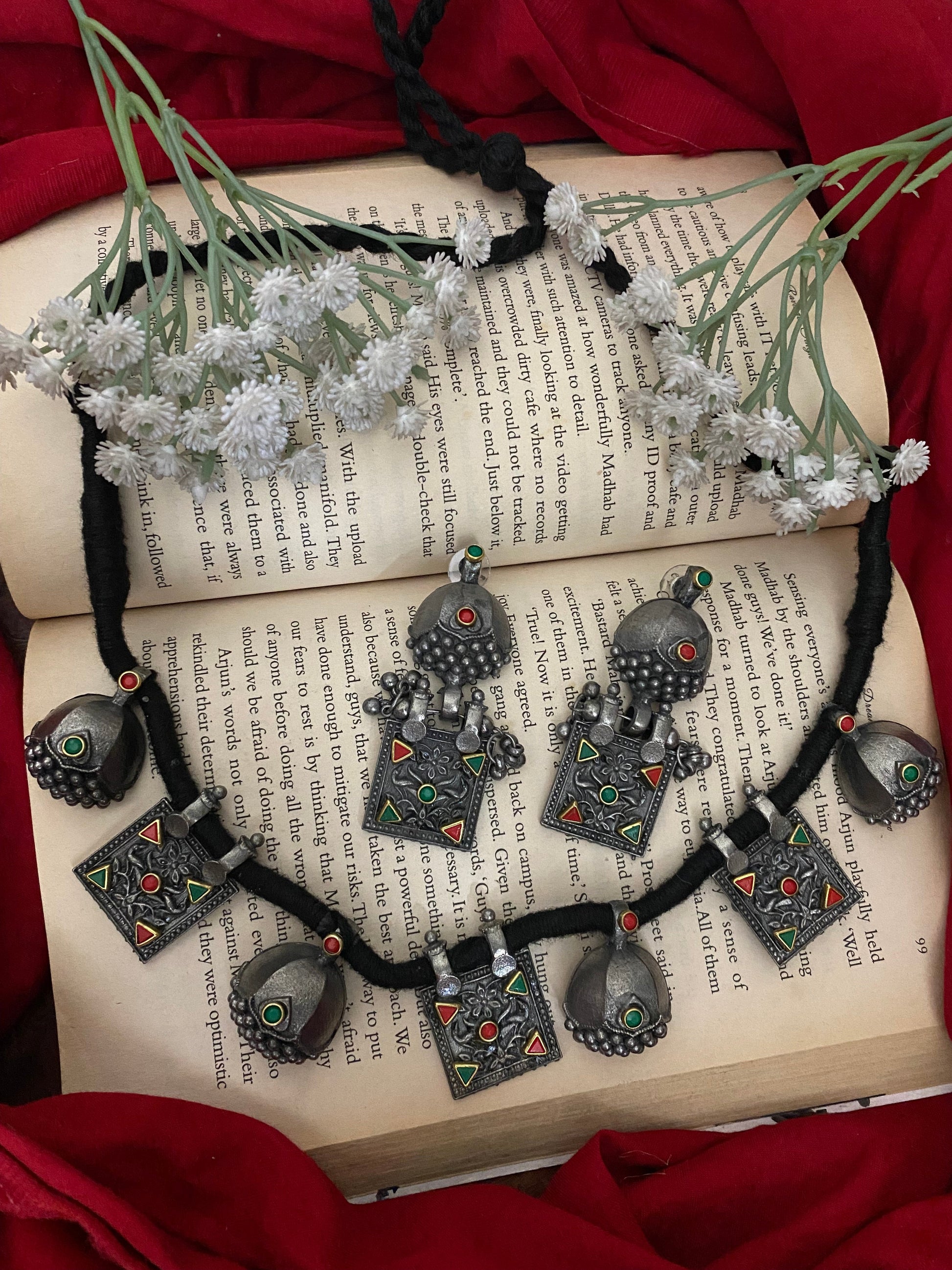 SOMINA NECKLACE SET Gehnacollections