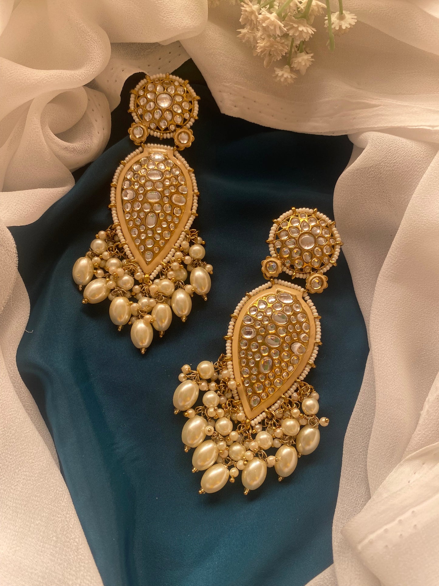 VAMIKA CHANDBALI Gehnacollections