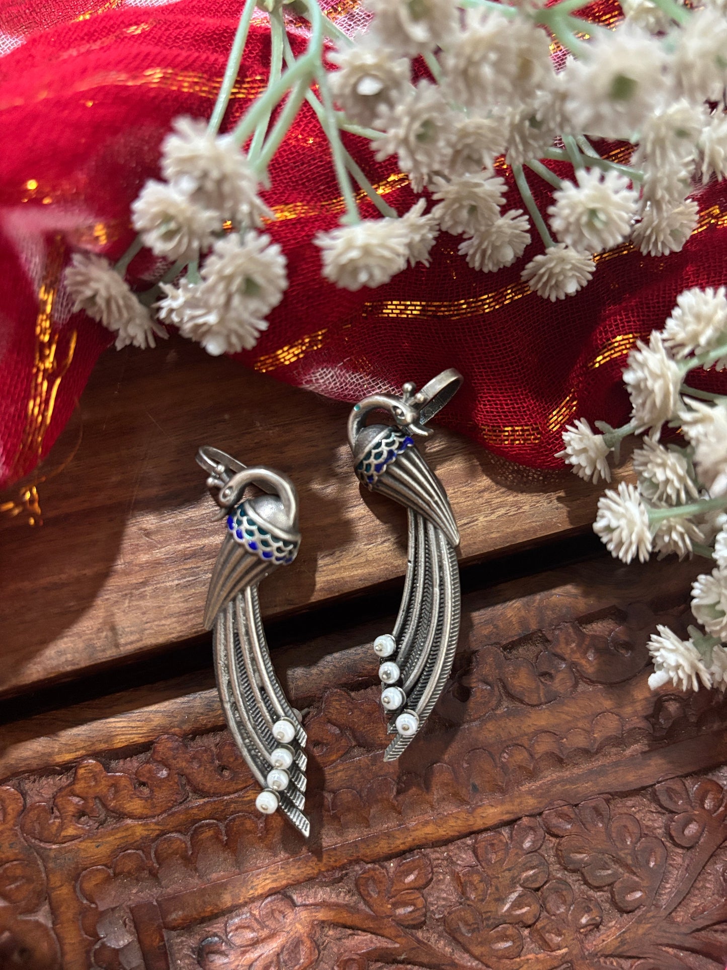 MOR PEARL STUDS AND EARCUFF Gehnacollections