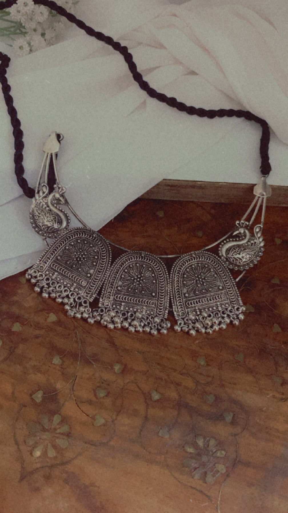 PEACOCK CHOKER Gehnacollections