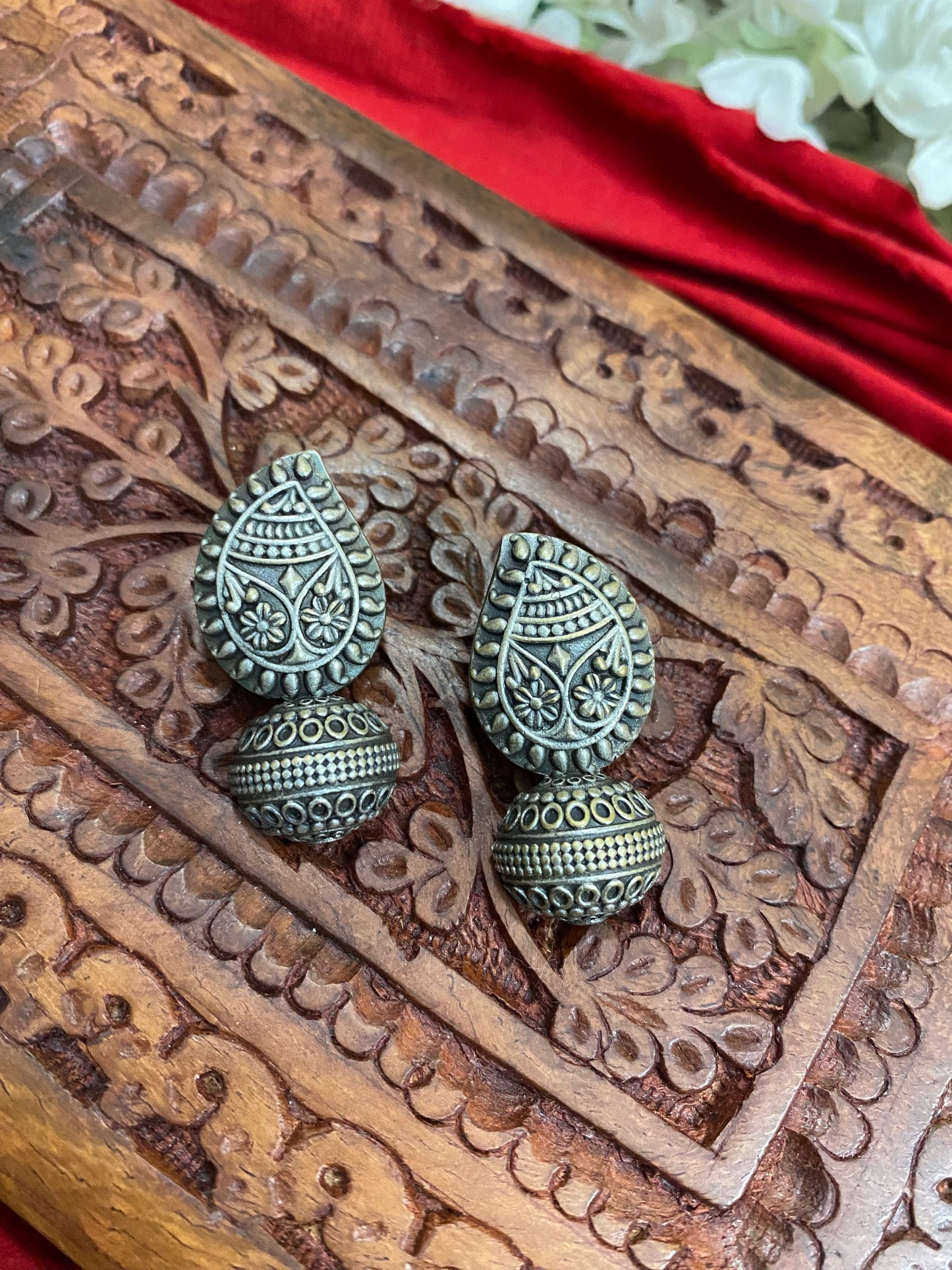 TISTA STUDS Gehnacollections